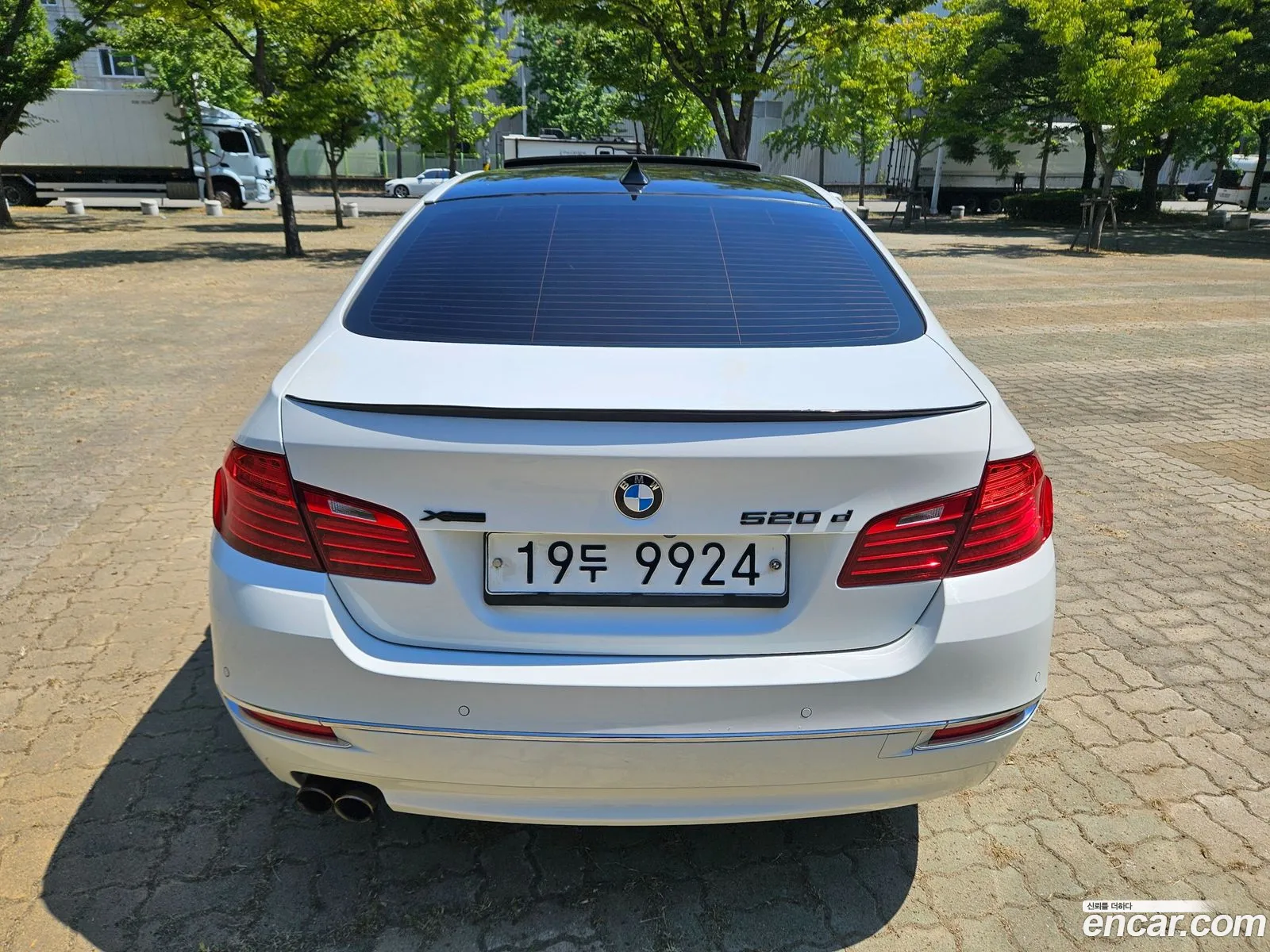 BMW 5 Series F10 520D xDrive Luxury - фотография 3874327