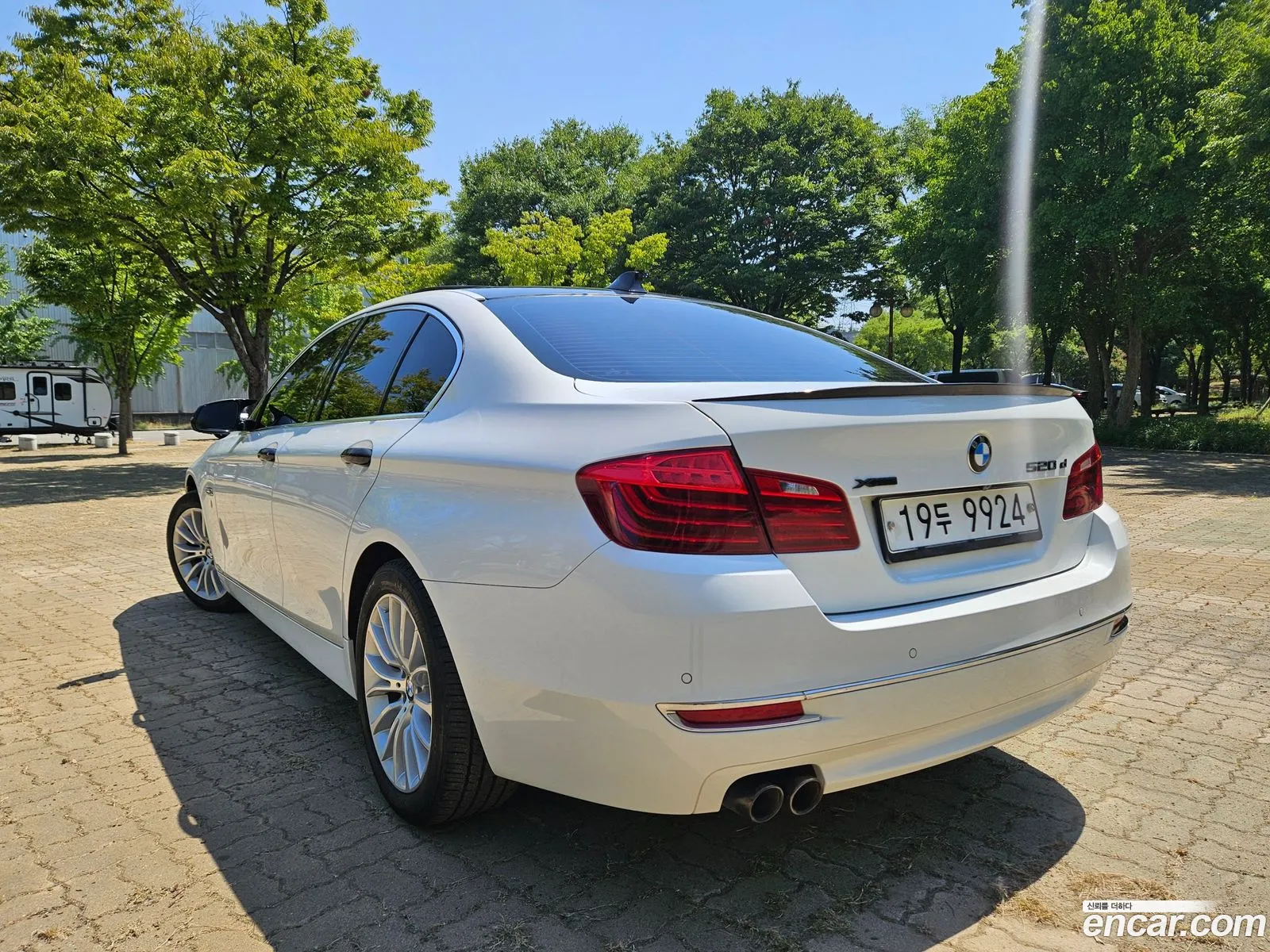 BMW 5 Series F10 520D xDrive Luxury - фотография 3874328