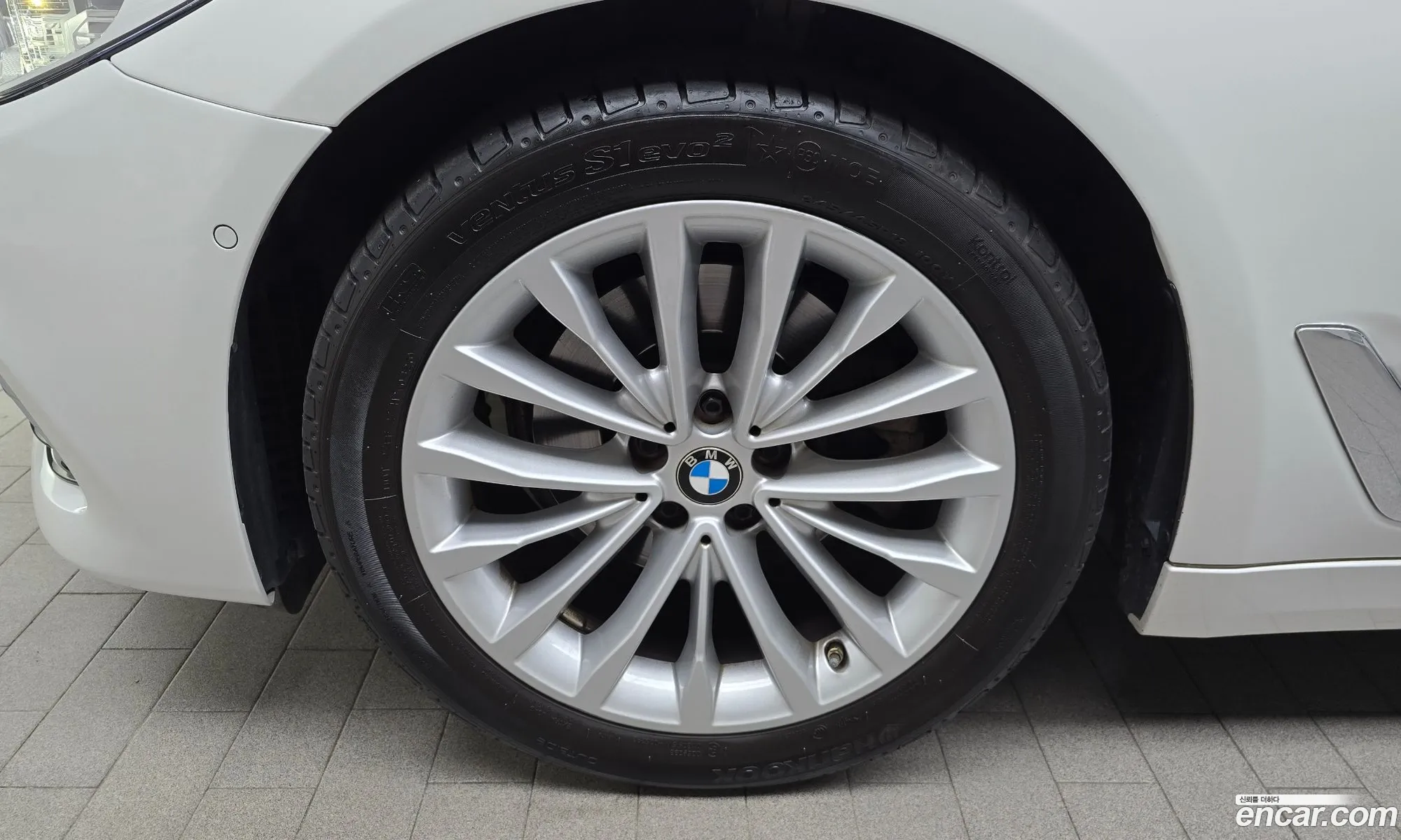 BMW 5 Series G30 520D Luxury Plus - фотография 3159425