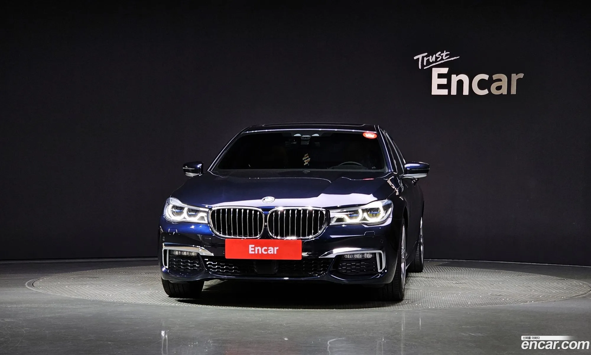 BMW 7 Series G11 730D xDrive M Sports - фотография 4079663