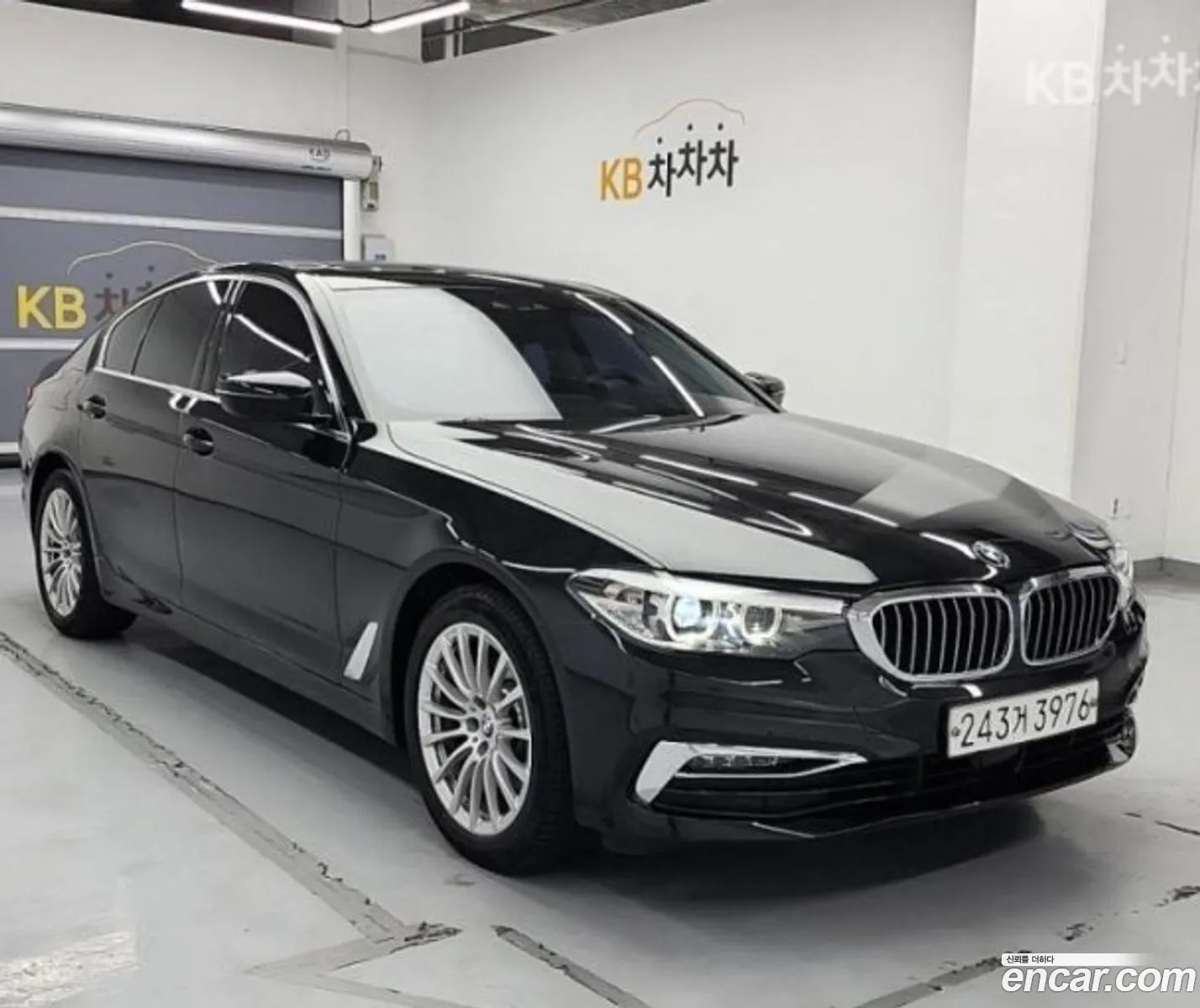 BMW 5 Series G30 520I Luxury - фотография 3856551