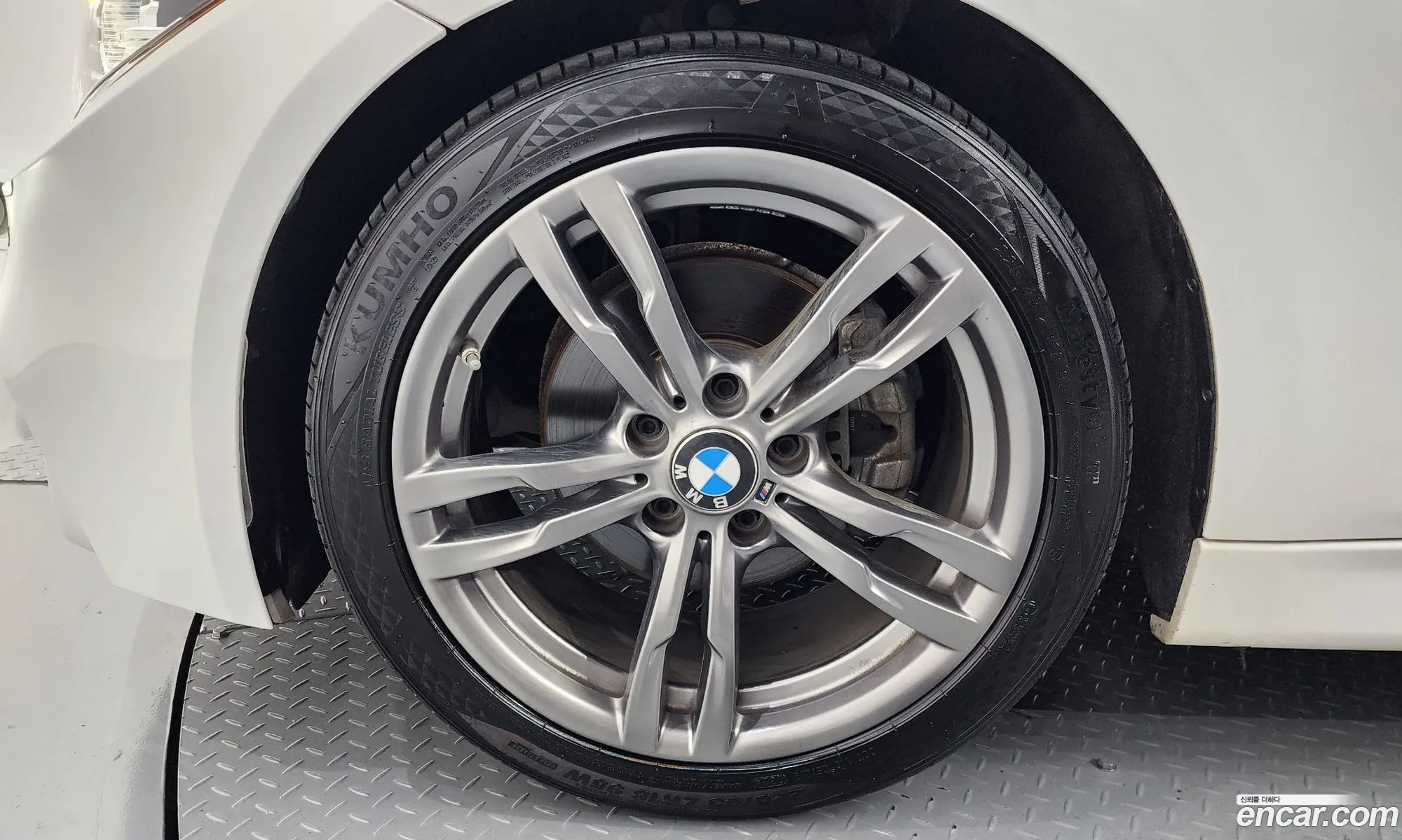 BMW 3 Series F30 320I M Sports - фотография 3159389