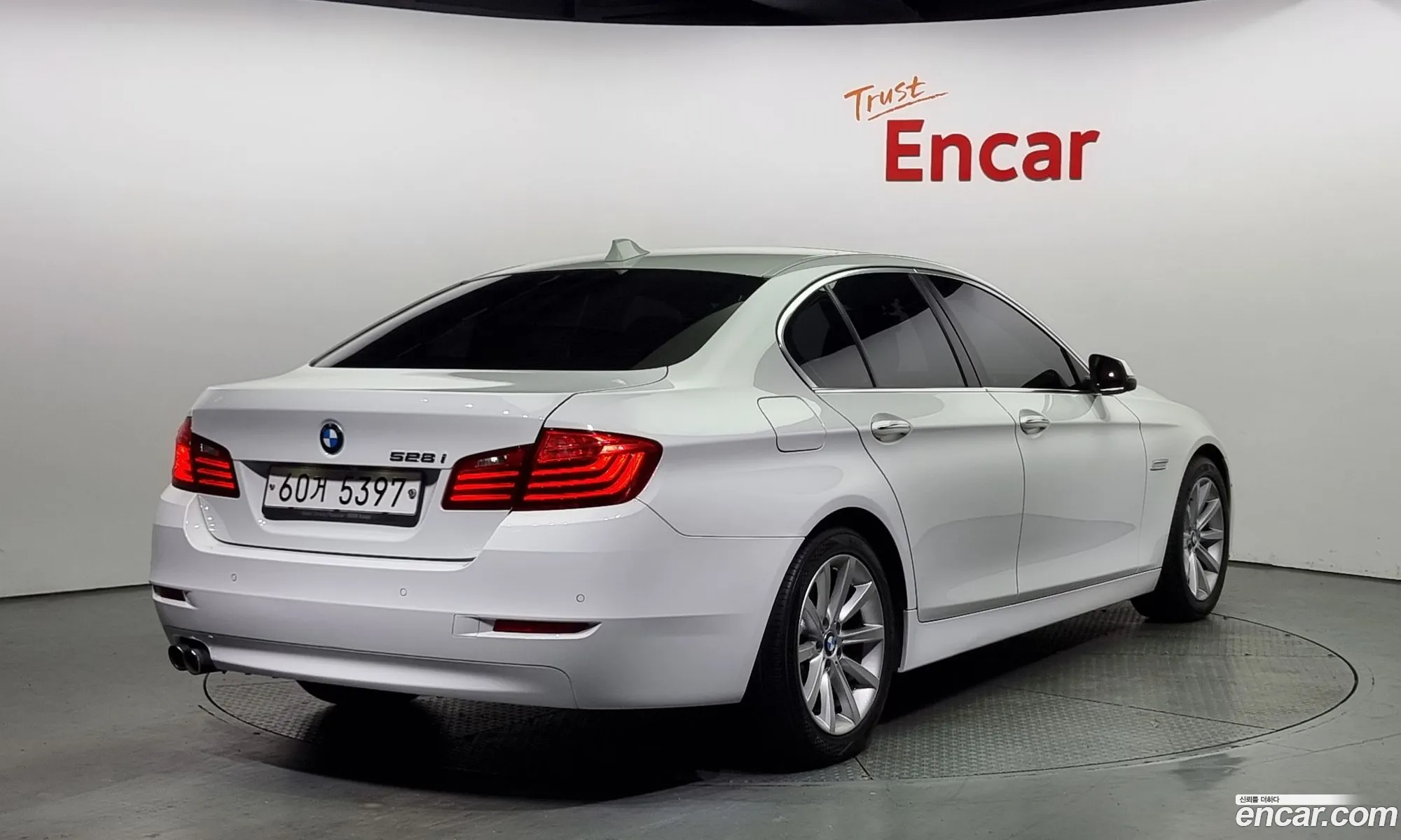 BMW 5 Series F10 528I - фотография 3159374