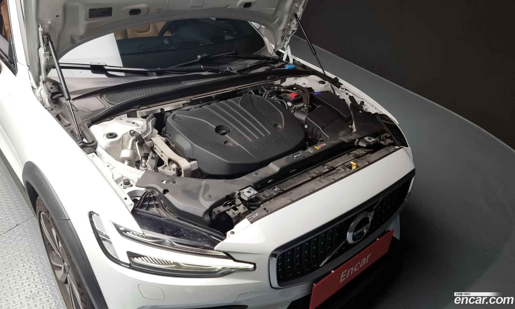 Volvo V60 Cross Country 2Nd Generation B5 Pro Awd - фотография 7640965