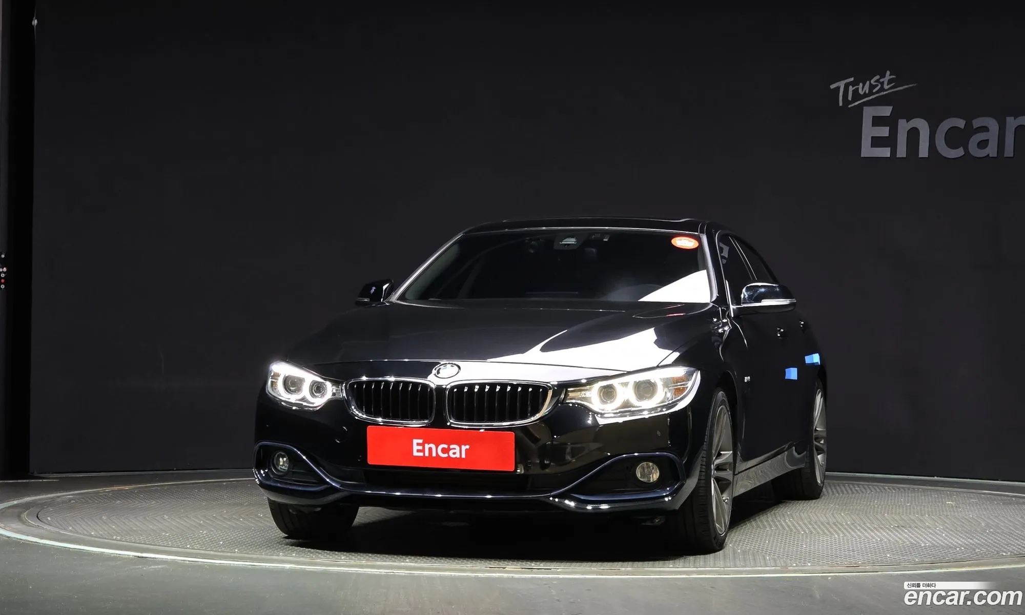 BMW 4 Series F32 420D xDrive Sports Gran Coupe - фотография 77584