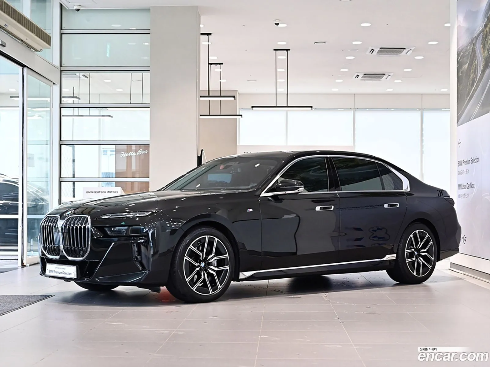 BMW 7 Series G70 740I Sdrive M Sports - фотография 3879360