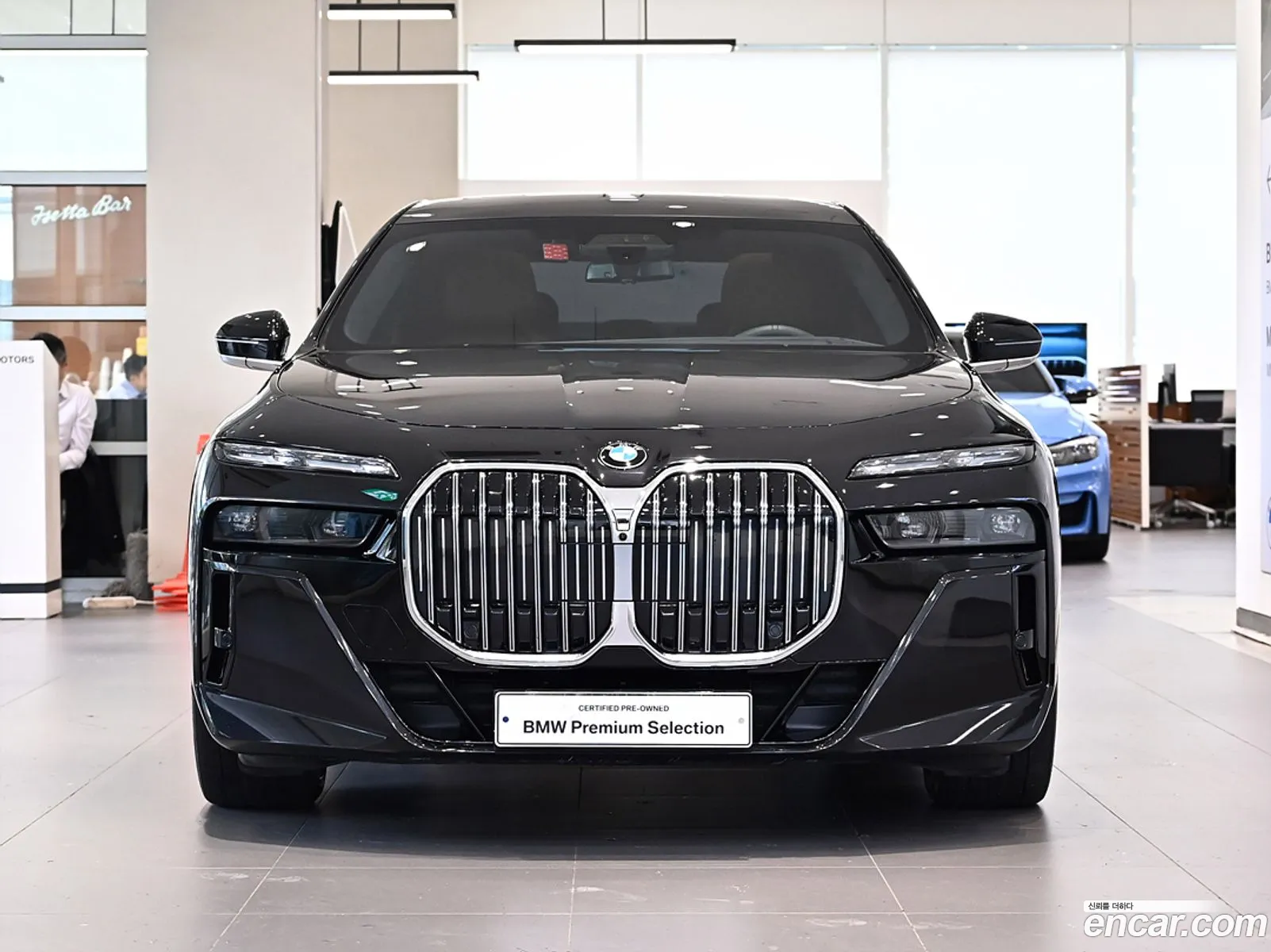 BMW 7 Series G70 740I Sdrive M Sports - фотография 3879362