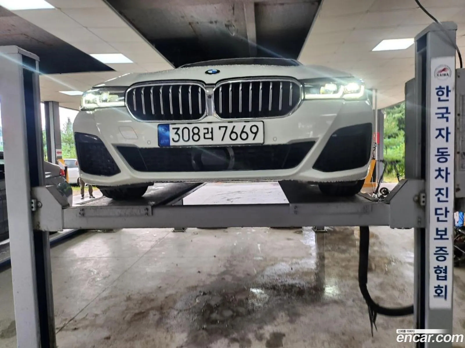 BMW 5 Series G30 520I M Sports - фотография 2452007