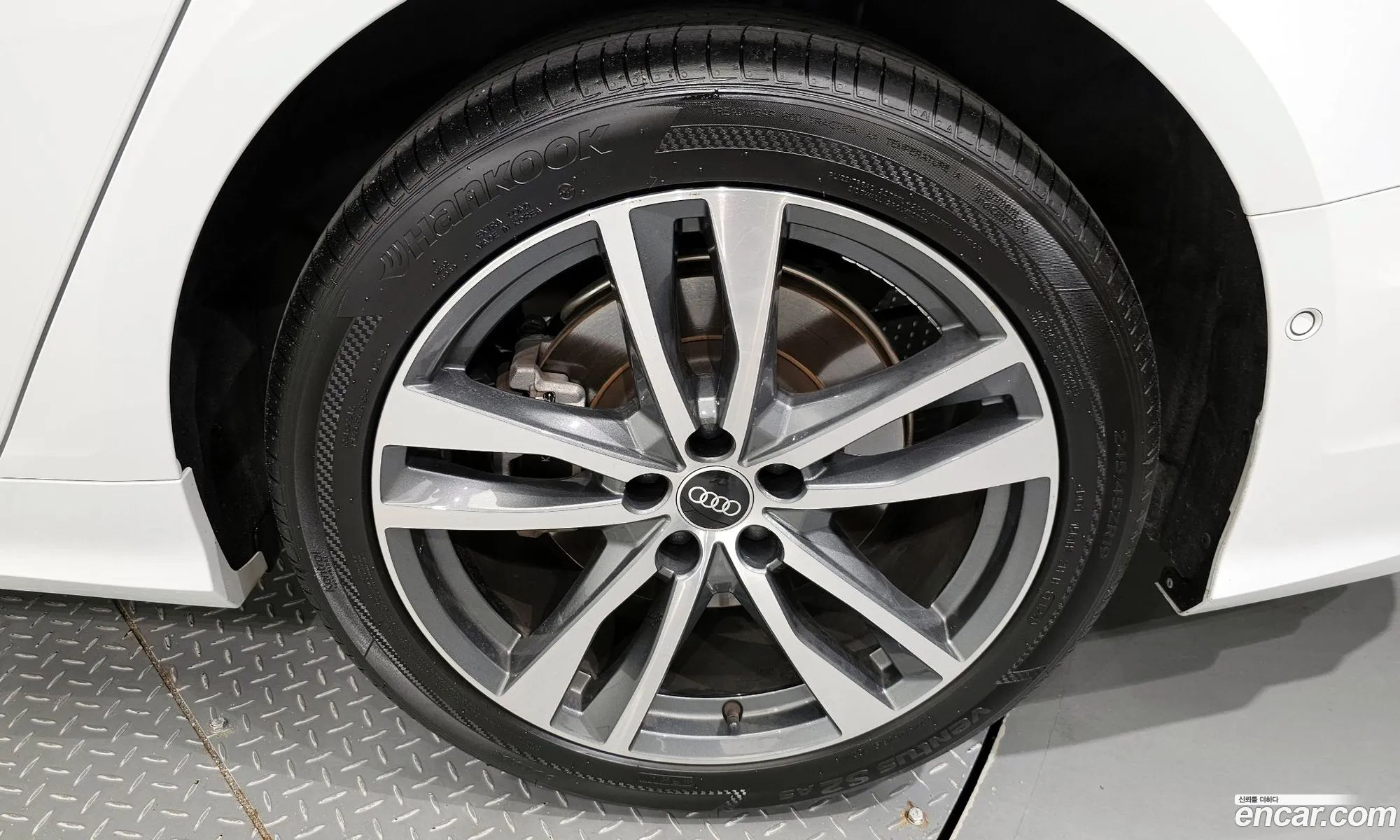 Audi A6 C8 45 Tfsi Quattro Premium - фотография 12637575