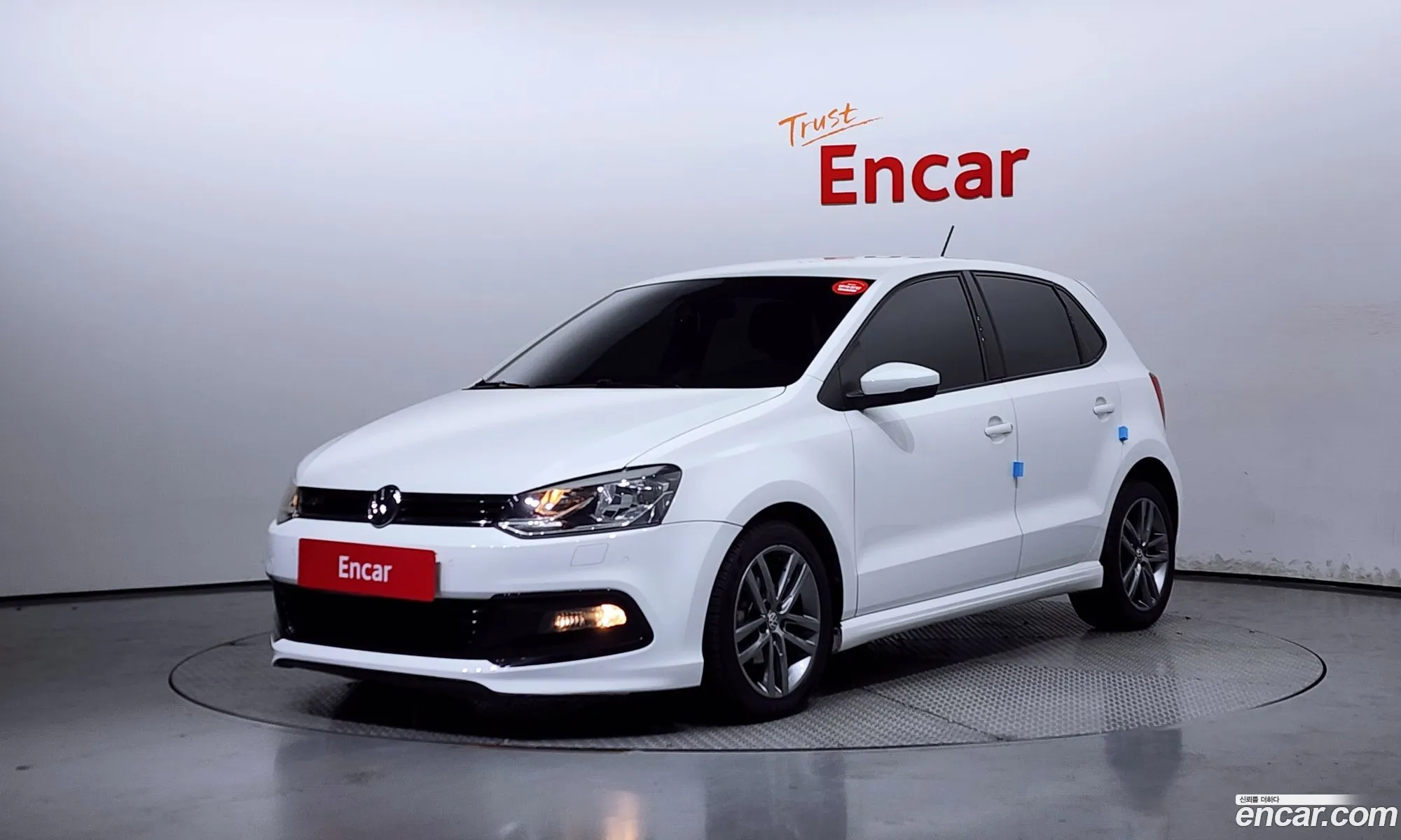 Volkswagen Polo 14 Tdi R-Line 5Th Generation - фотография 12831035