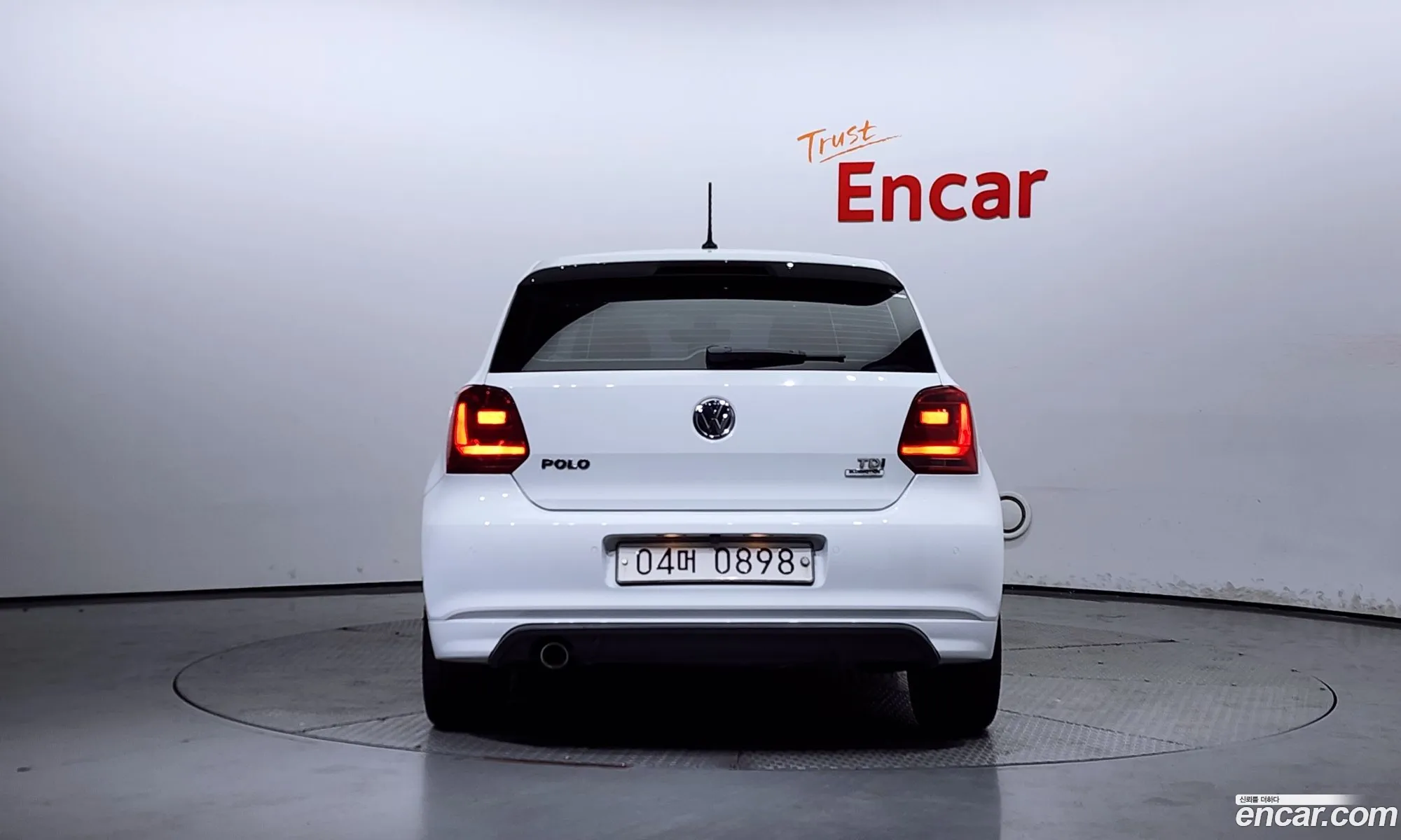 Volkswagen Polo 14 Tdi R-Line 5Th Generation - фотография 12831038