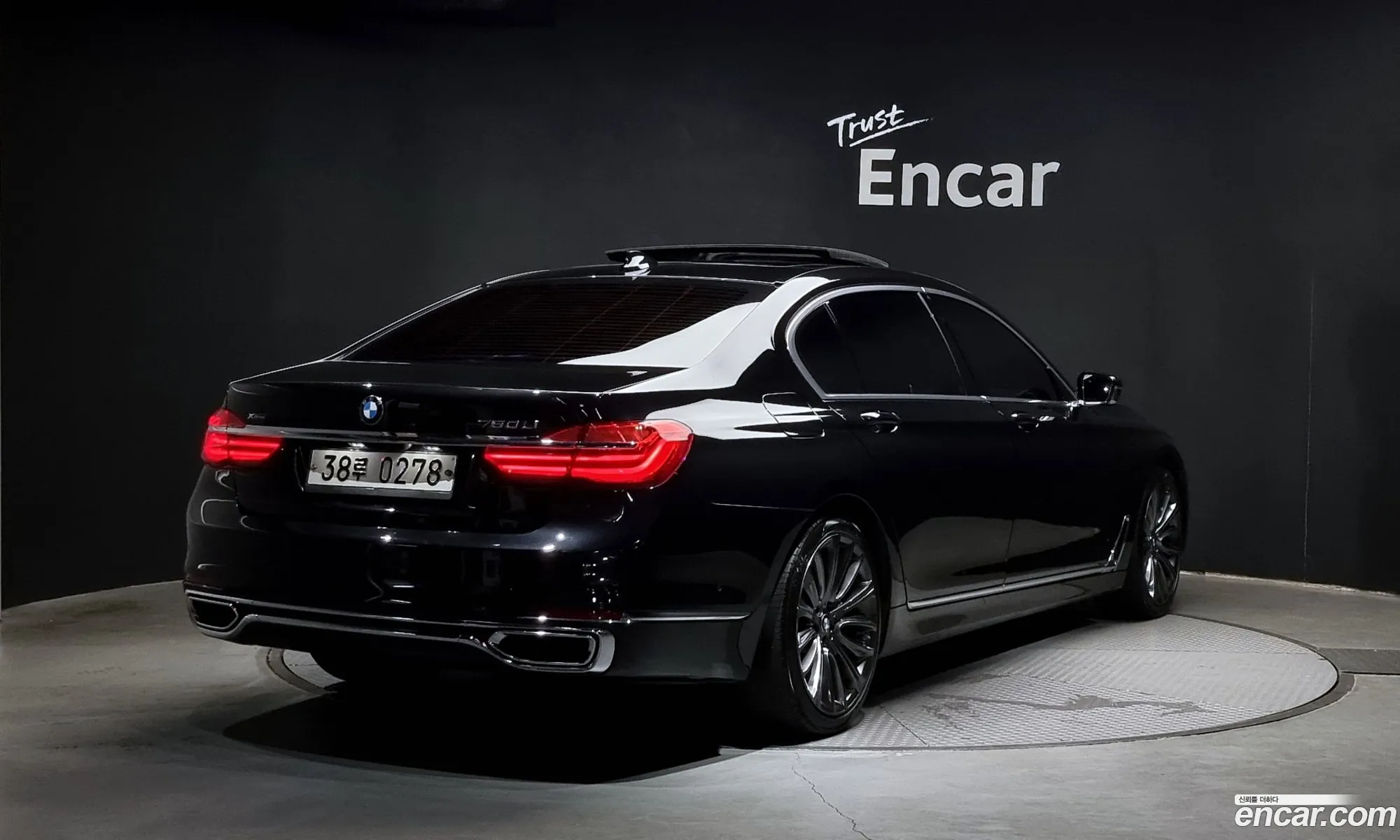 BMW 7 Series G11 750Li xDrive - фотография 12590713