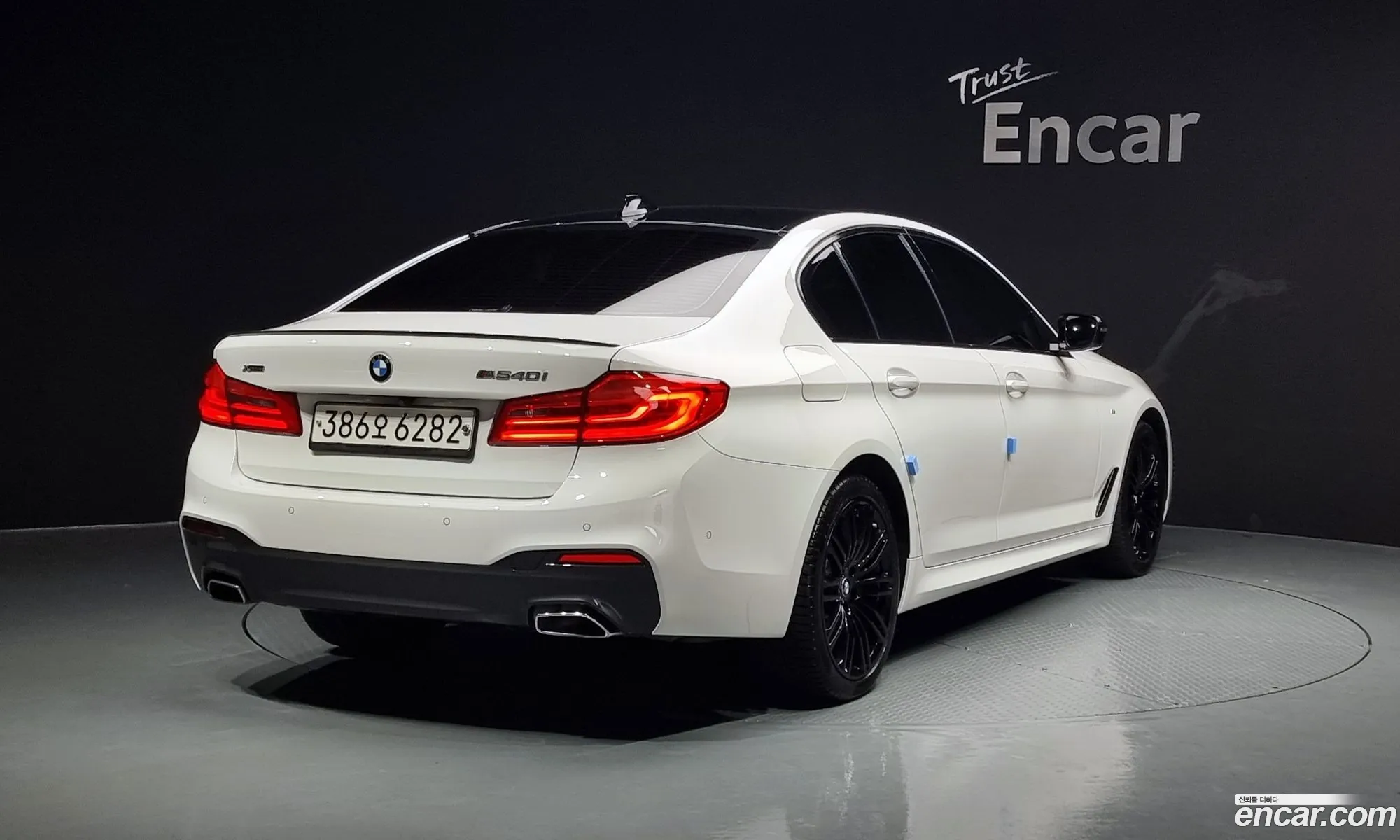 BMW 5 Series G30 540I xDrive M Sport Plus - фотография 12590689