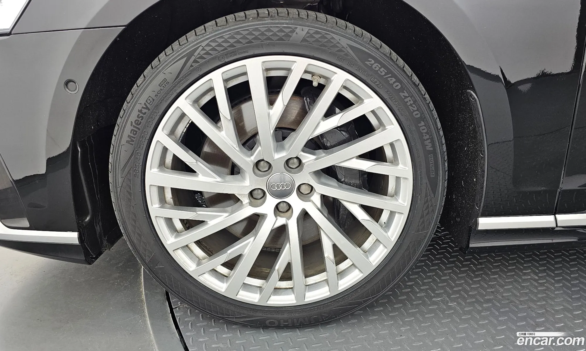 Audi A8 D5 55 Tfsi Quattro Lwb - фотография 1583133