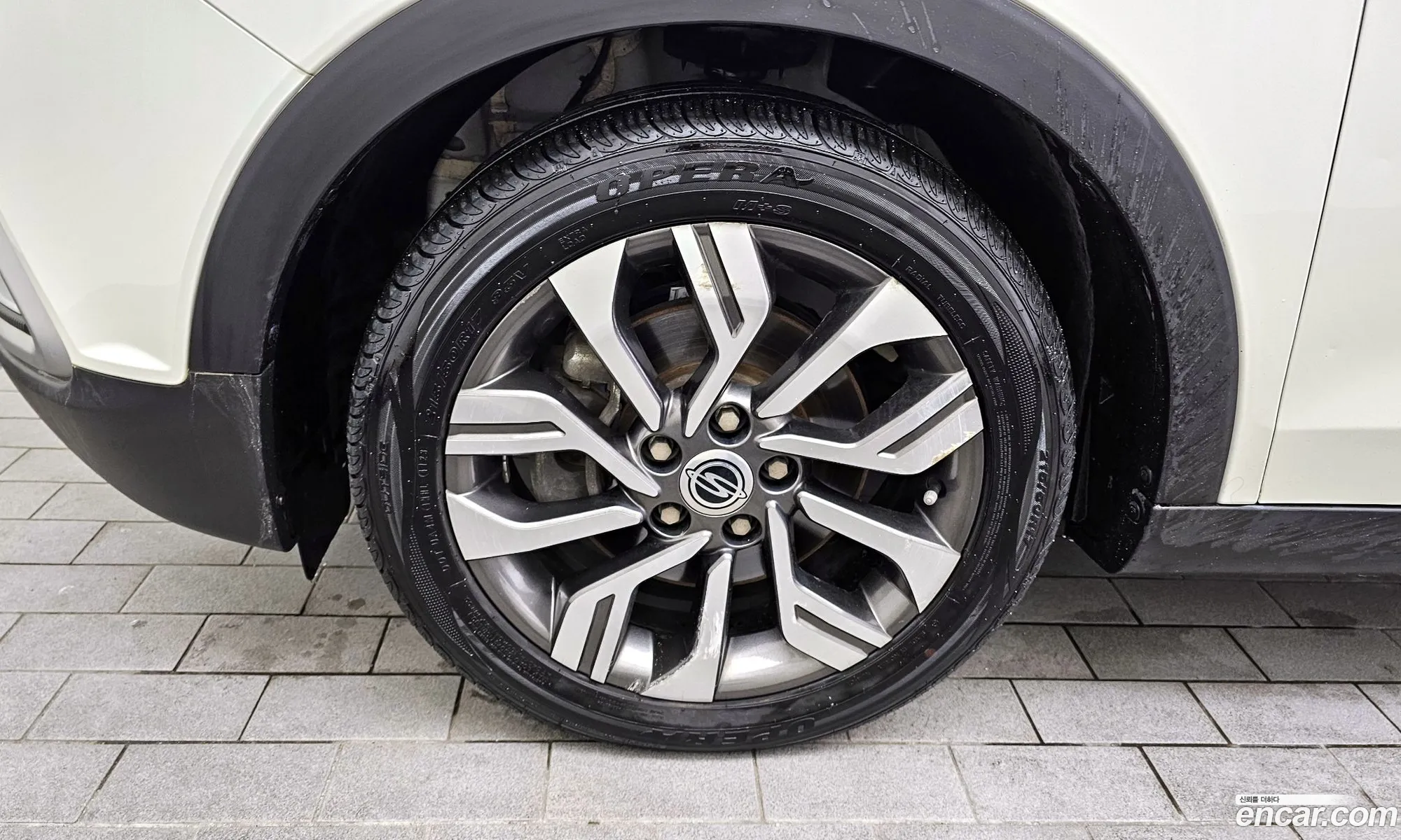 Kg Mobility Ssangyong Tivoli Air Diesel Ix 2Wd - фотография 4999083