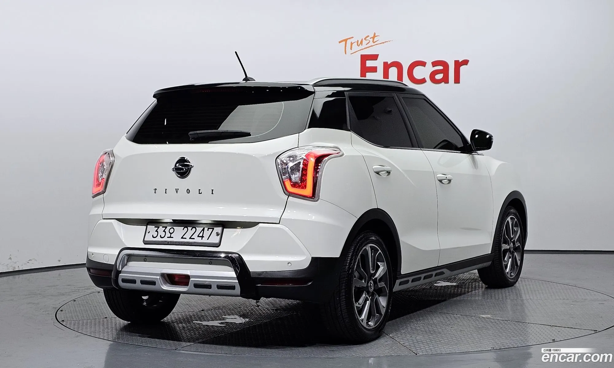 Kg Mobility Ssangyong Tivoli Lx 2Wd Top-Of-The-Line Model - фотография 4949872