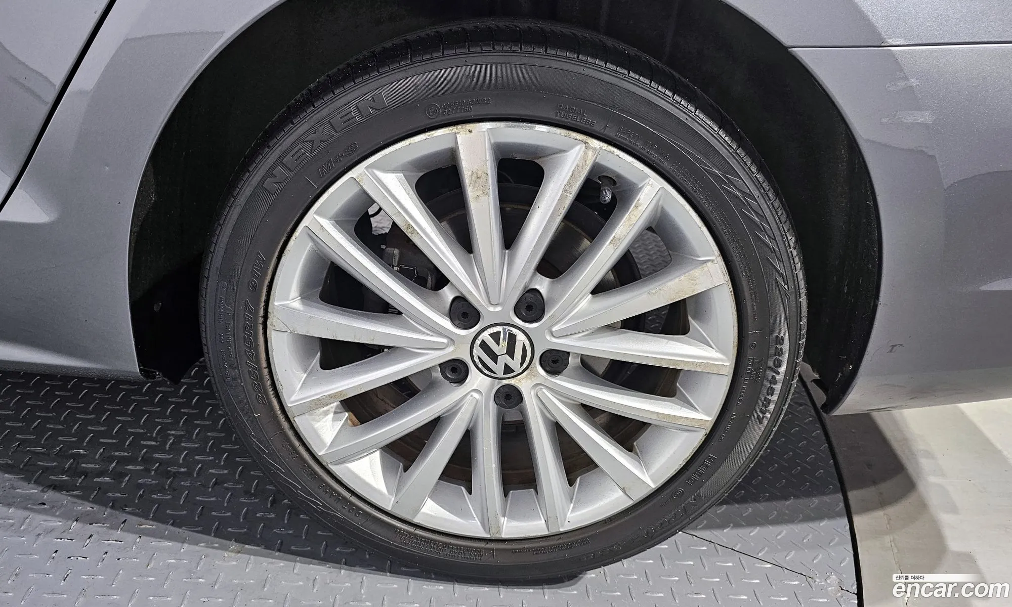 Volkswagen New Jetta 16 Tdi Bluemotion 6Th Generation - фотография 12831027