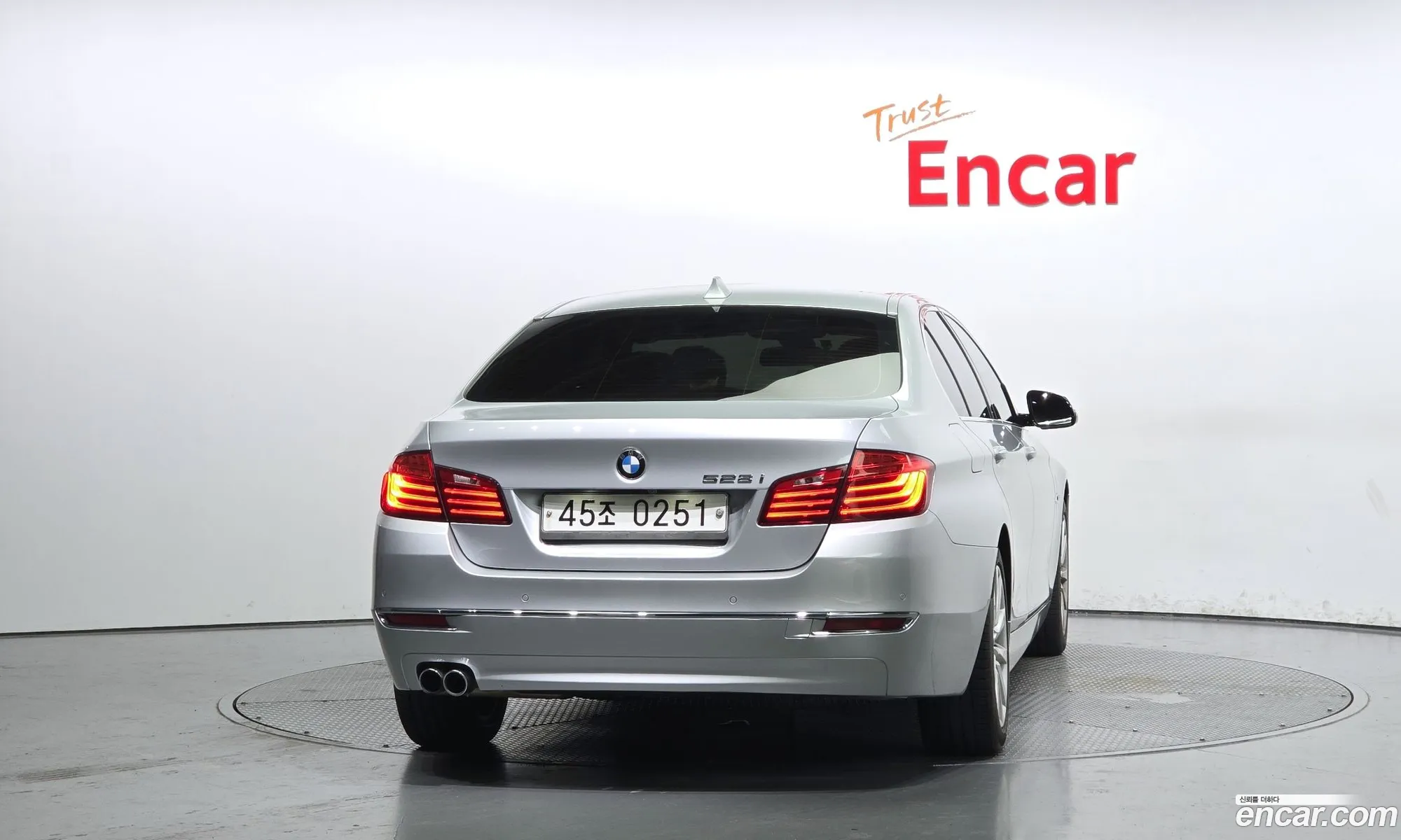 BMW 5 Series F10 528I Luxury Plus - фотография 2732941