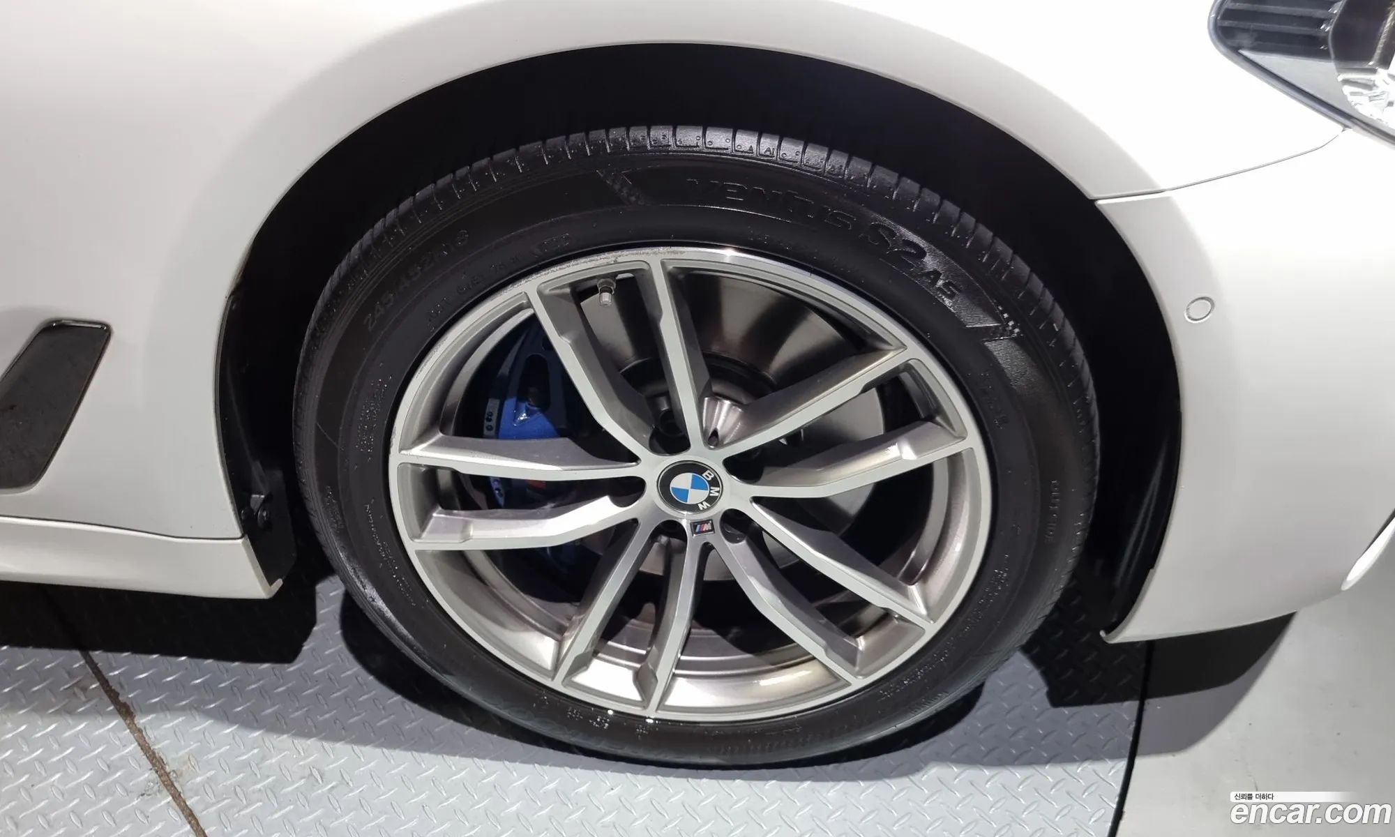 BMW 5 Series G30 530I xDrive M Sport Plus - фотография 2399701