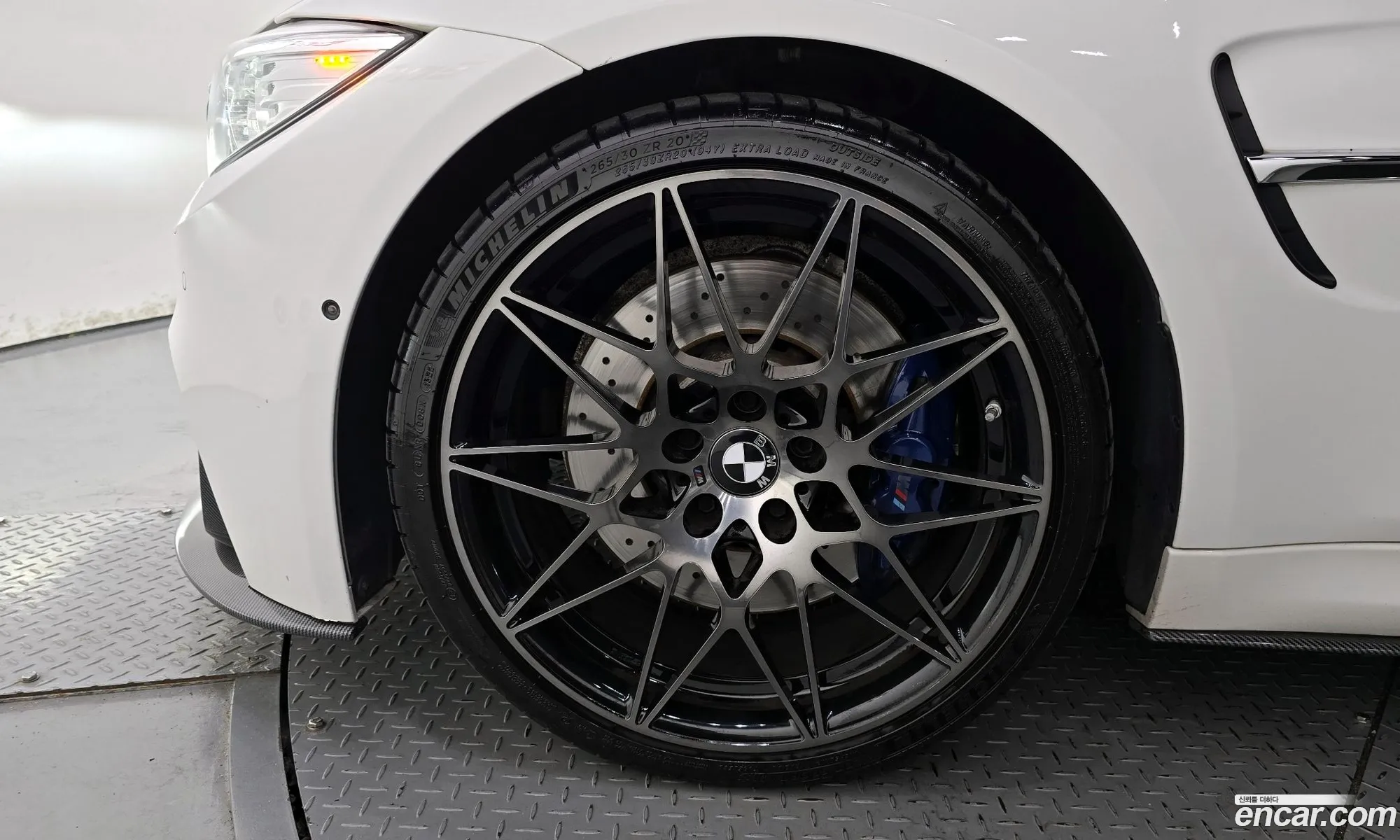 BMW M3 F80 M3 Sedan Performance Silencer Edition - фотография 2739126