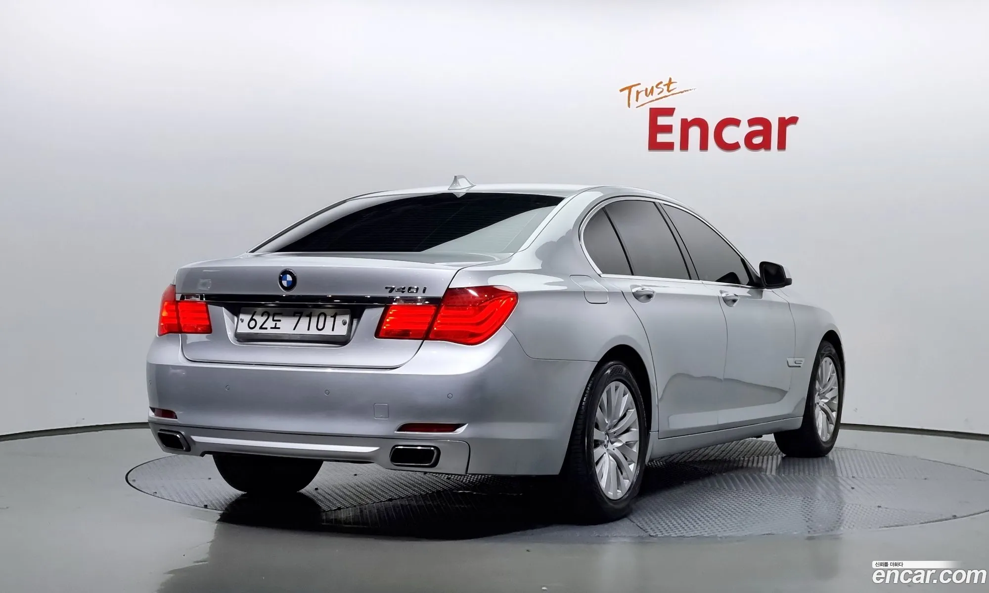 BMW 7 Series F01 740I - фотография 2703537