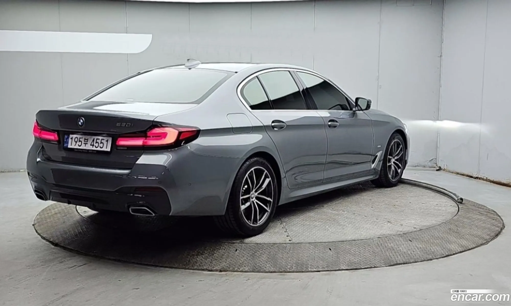 BMW 5 Series G30 520I M Sports - фотография 2692800