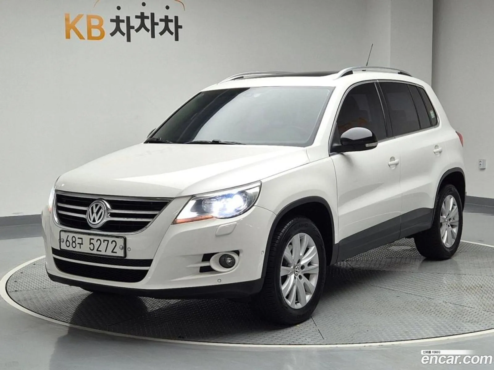 Volkswagen Tiguan 20 Tdi 5N - фотография 12874078