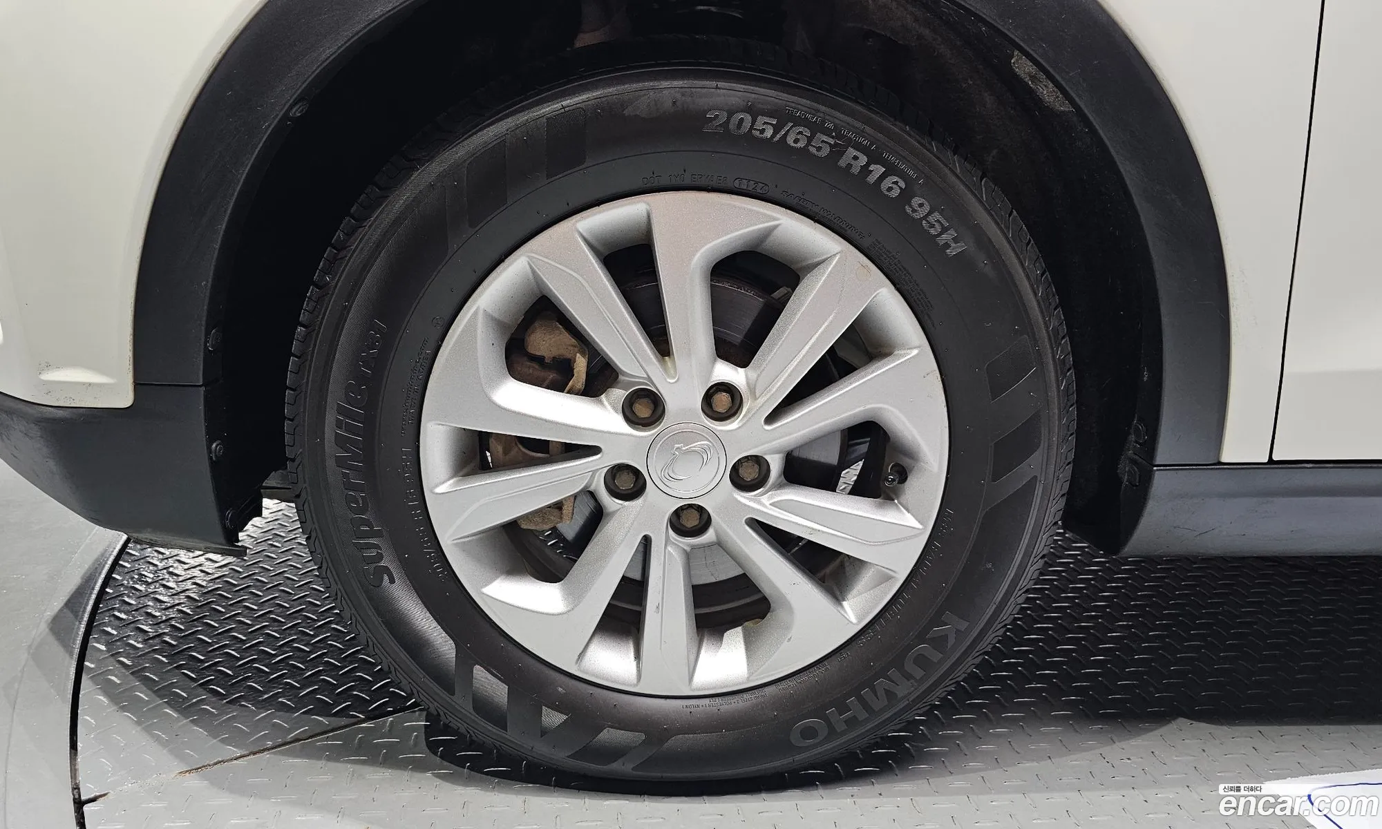 Kg Mobility Ssangyong Very New Tivoli Gasoline 15 2Wd V1 - фотография 7356098