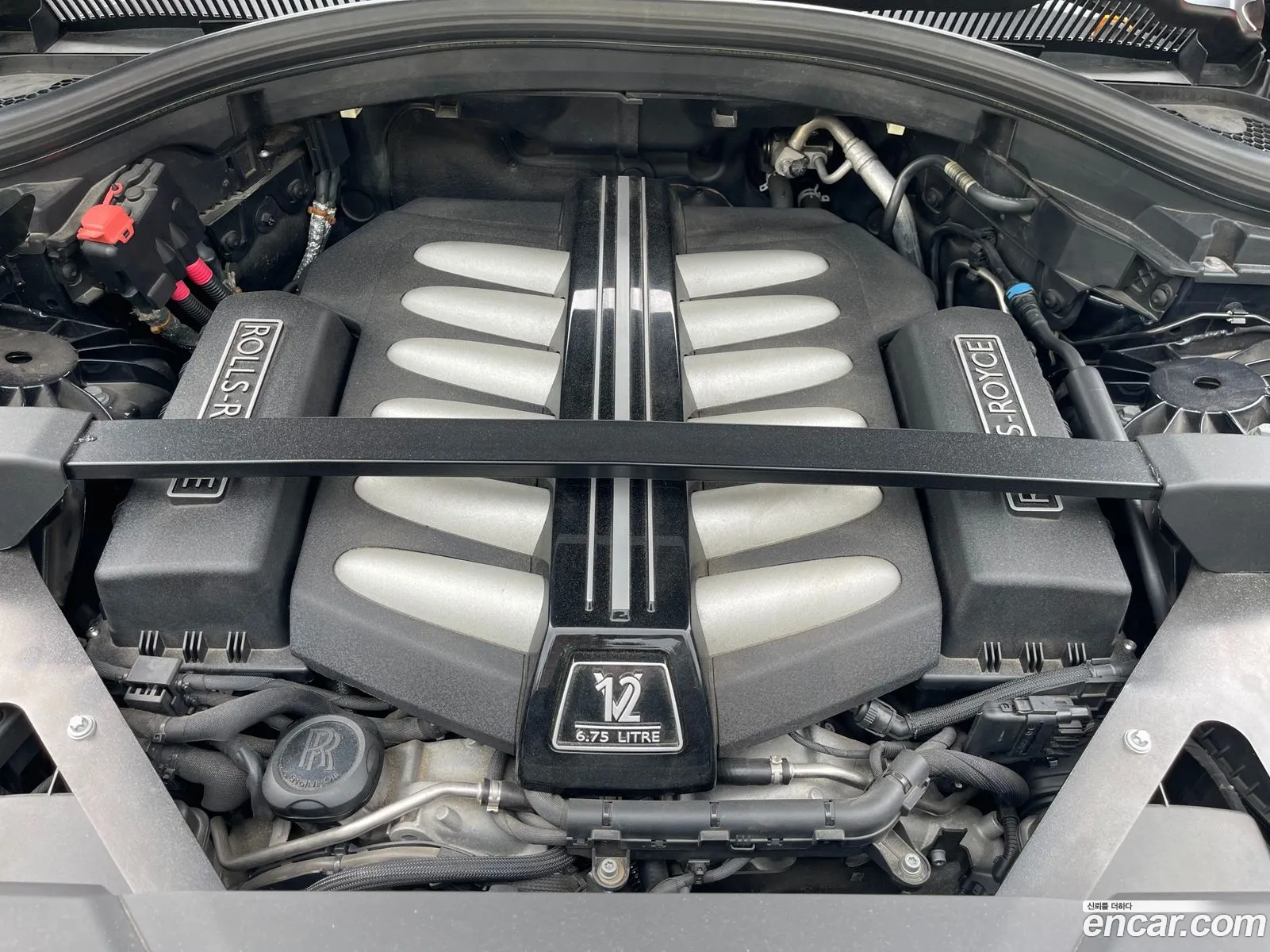 Rolls-Royce Cullinan 67 V12 - фотография 3720501