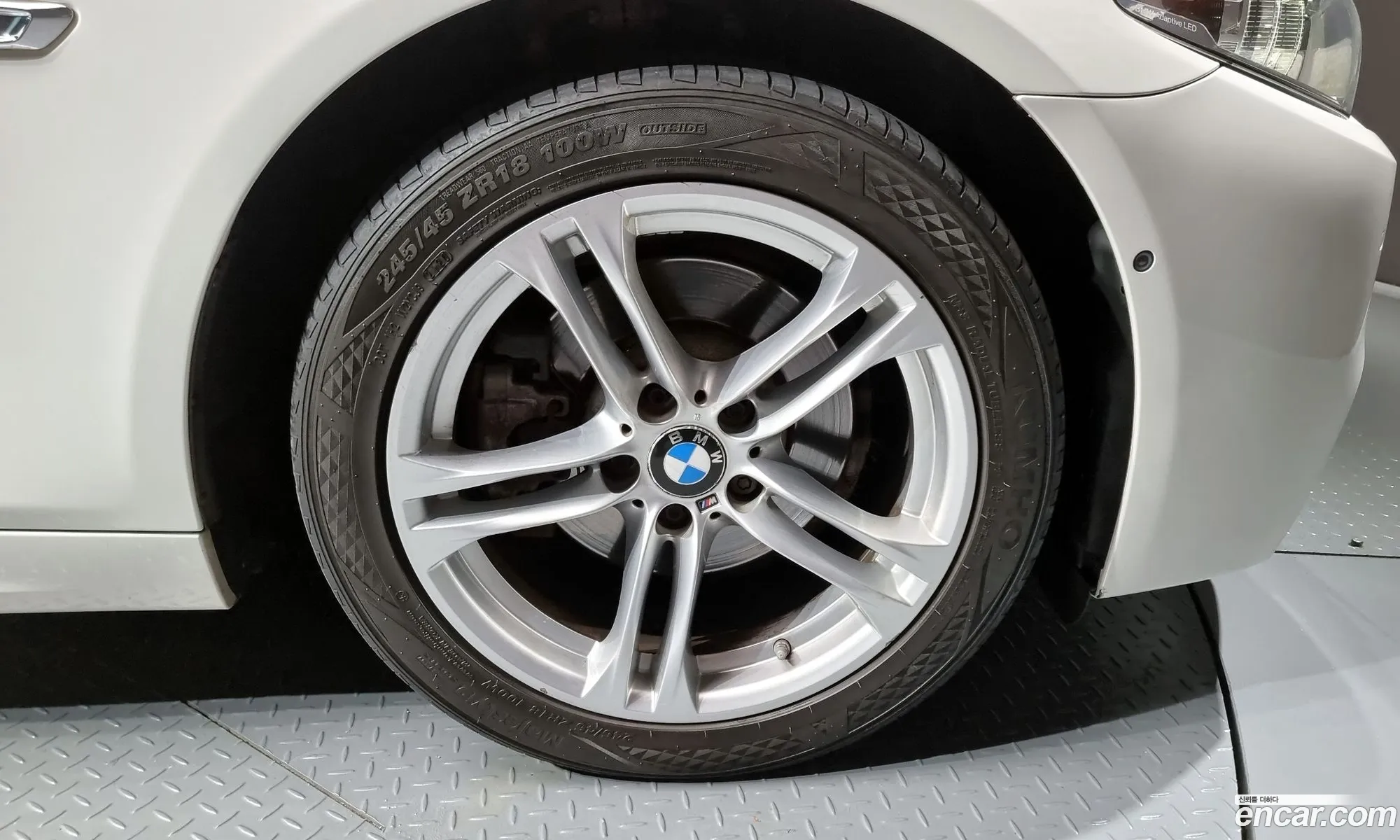 BMW 5 Series F10 520D xDrive M Aerodynamics - фотография 88169