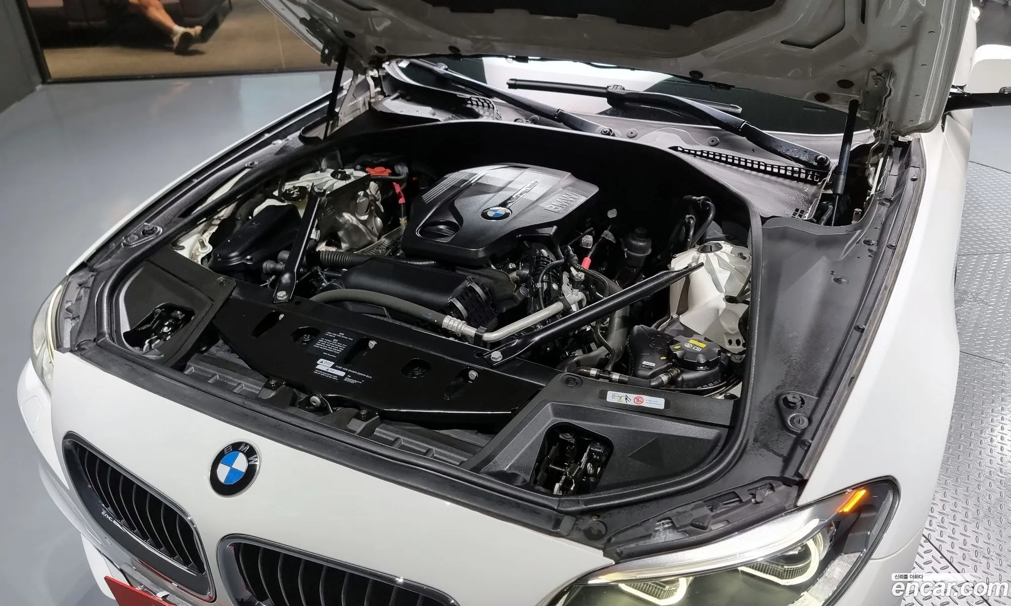 BMW 5 Series F10 520D xDrive M Aerodynamics - фотография 88170