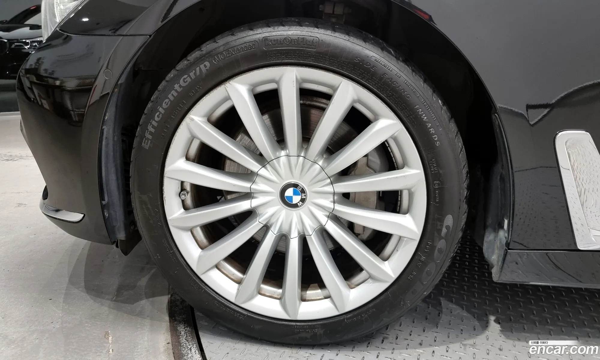 BMW 7 Series G11 730D xDrive - фотография 2397038