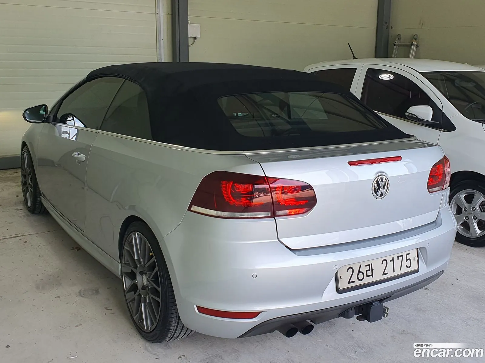 Volkswagen Golf 6Th Generation 20 Tdi Cabriolet - фотография 12874071