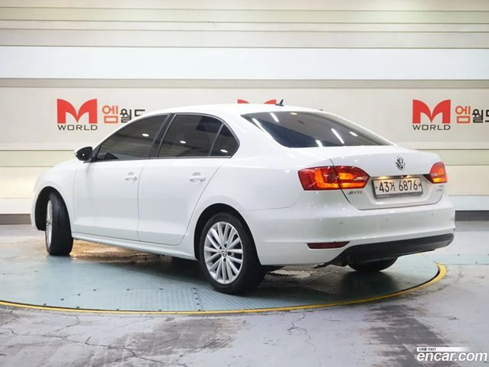 Volkswagen New Jetta 16 Tdi Bluemotion 6Th Generation - фотография 12874055