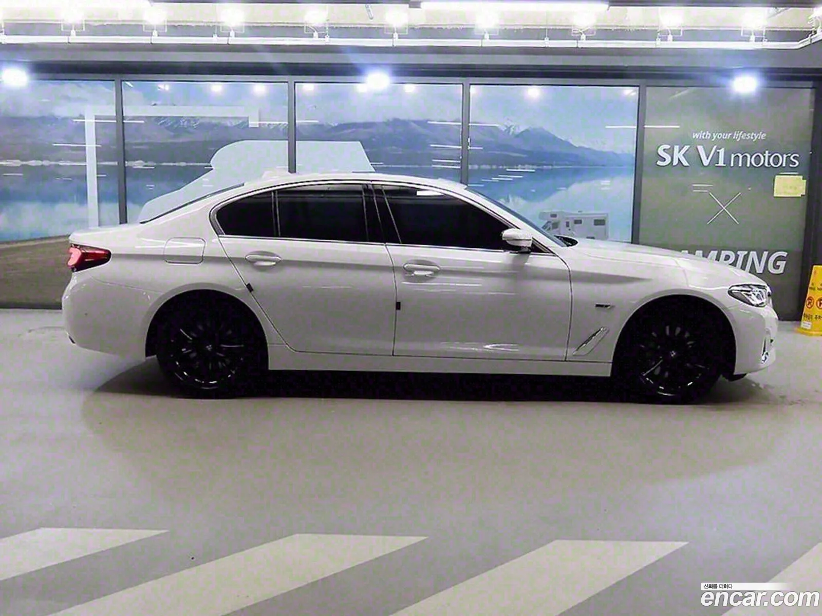 BMW 5 Series G30 530E Luxury - фотография 2666792