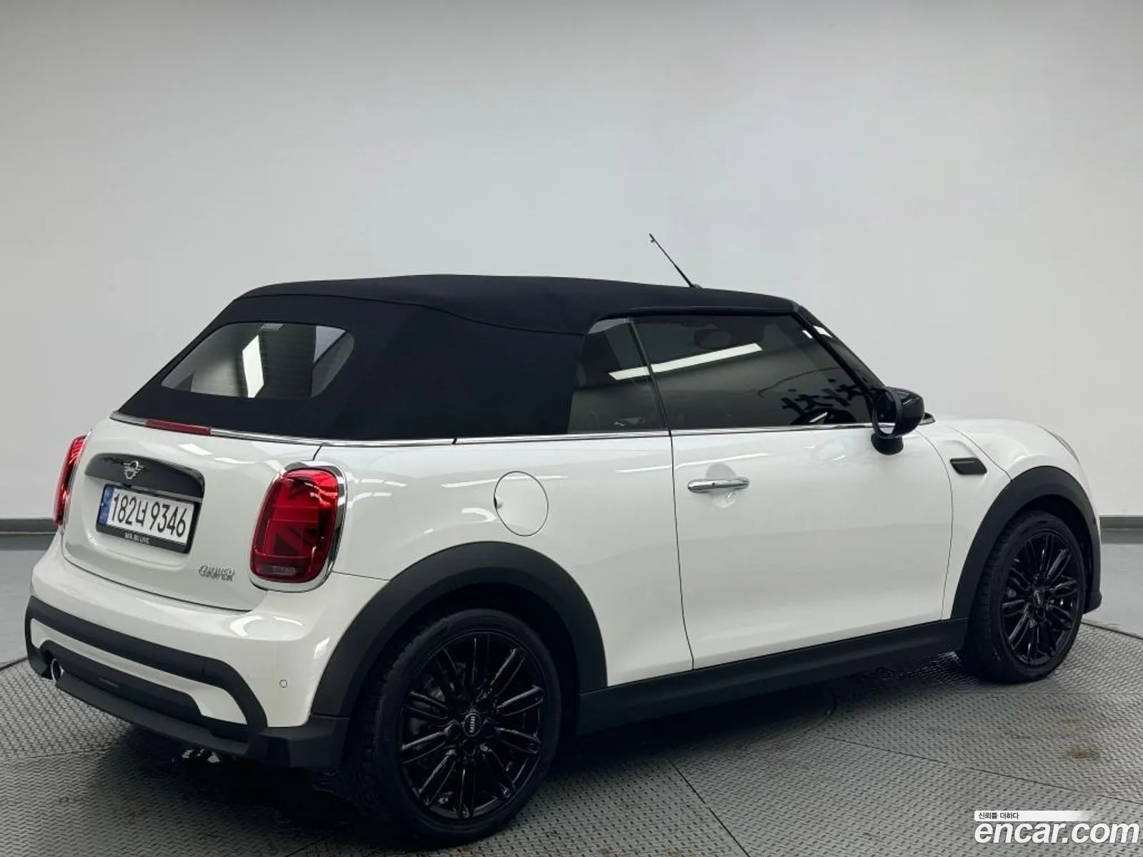 Mini Cooper Convertible Classic 3Rd Generation - фотография 9234495