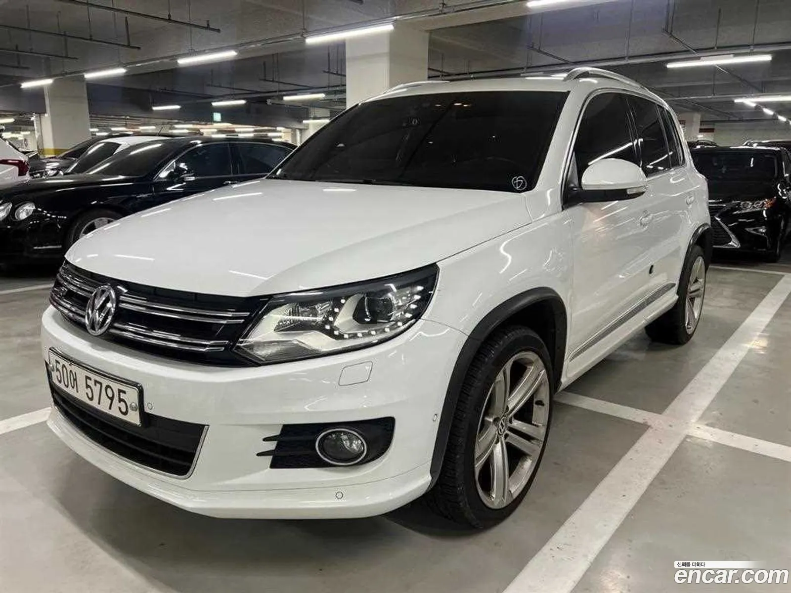 Volkswagen New Tiguan 20 Tdi R-Line 5N - фотография 12813457