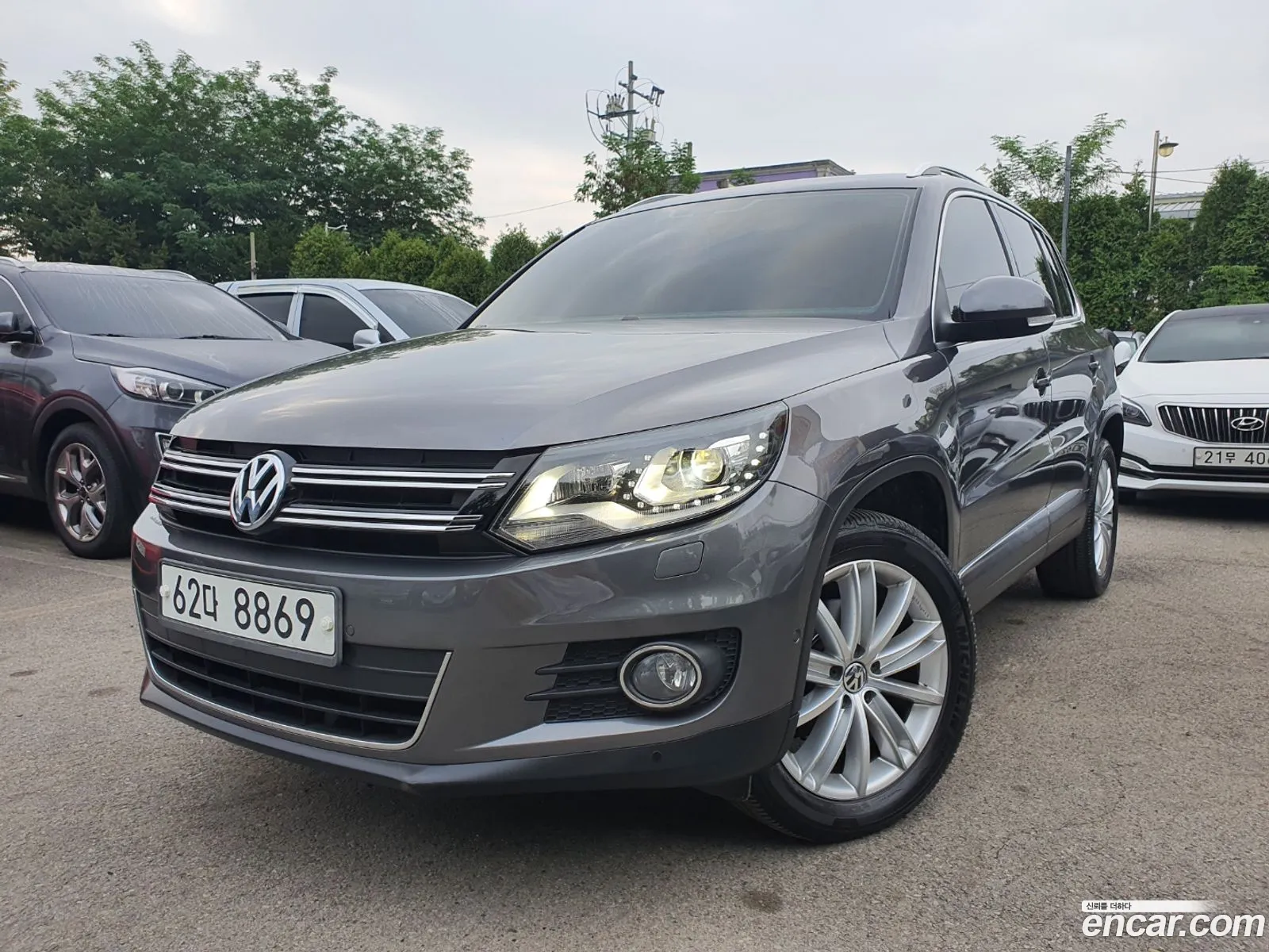 Volkswagen New Tiguan 20 Tdi Premium 5N - фотография 12813444