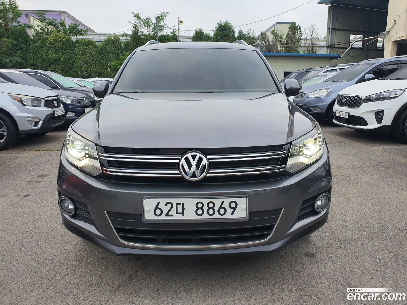 Volkswagen New Tiguan 20 Tdi Premium 5N - фотография 12813445