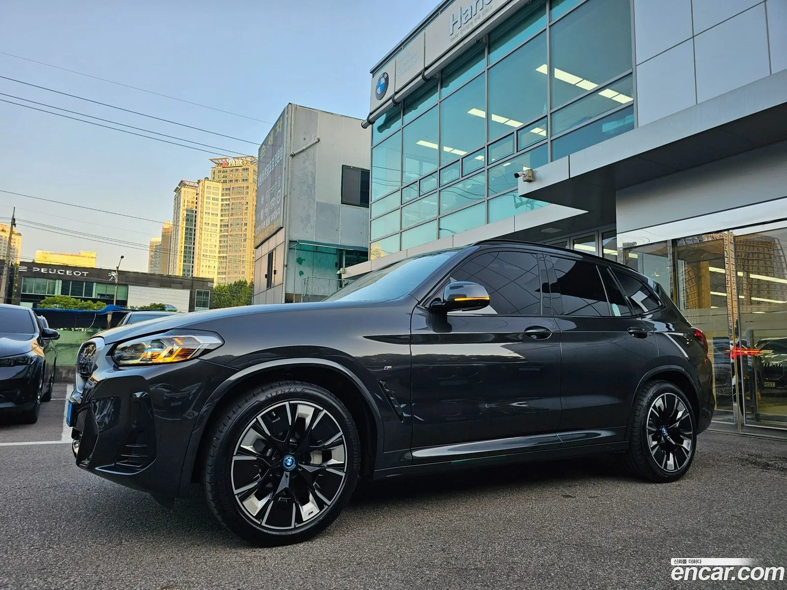 BMW Ix3 M Sport - фотография 12509047