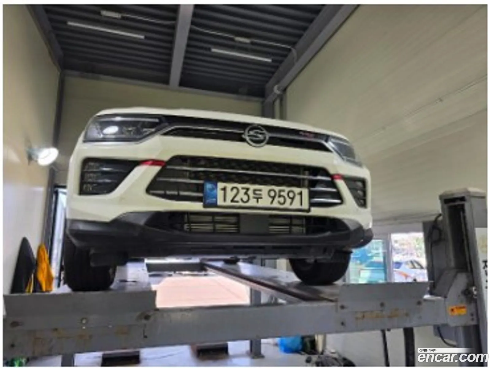 Kg Mobility Ssangyong Beautiful Korando Gasoline 15 2Wd R-Plus - фотография 4932500