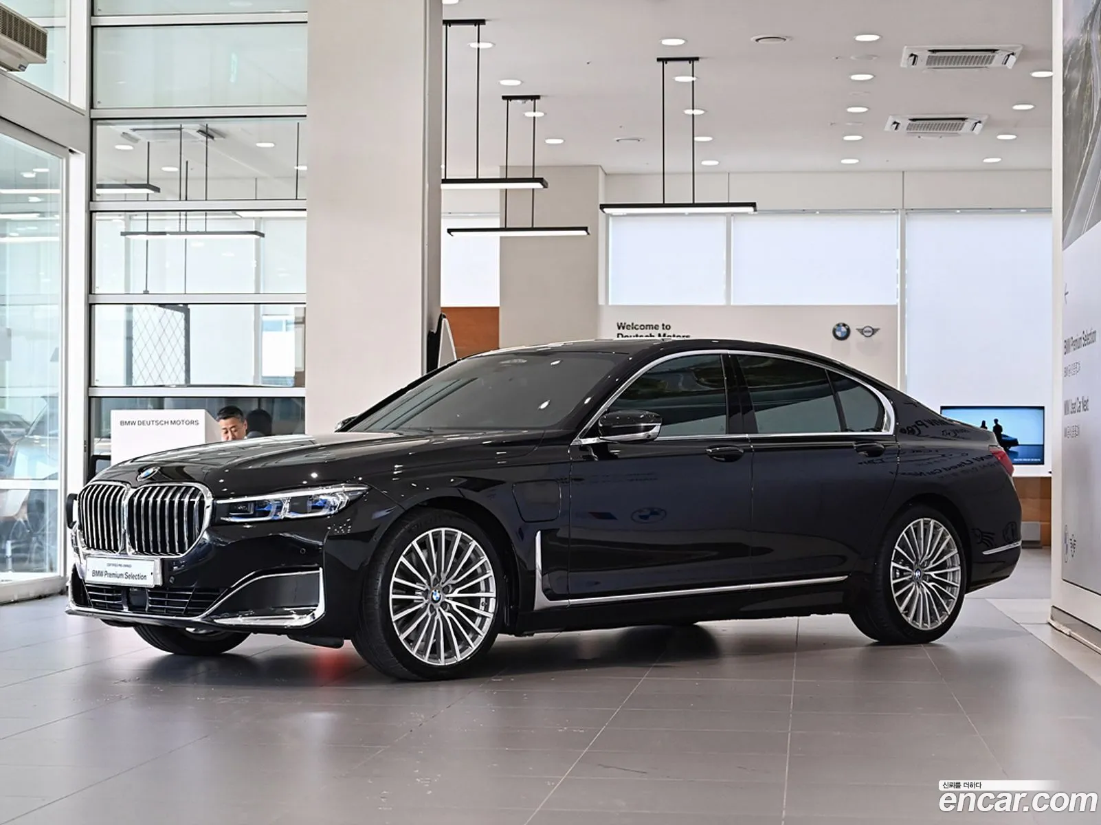 BMW 7 Series G11 745E Iperformance Design Pure Excellence - фотография 98342