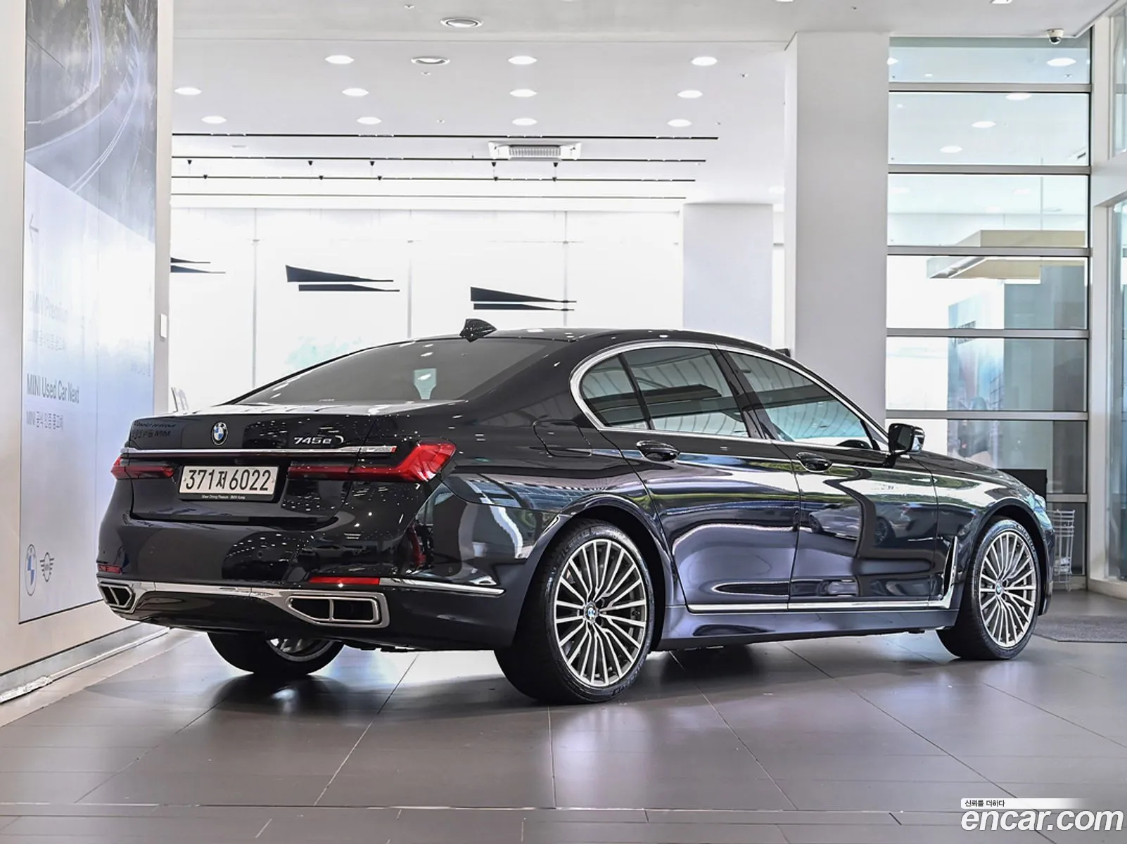 BMW 7 Series G11 745E Iperformance Design Pure Excellence - фотография 98343