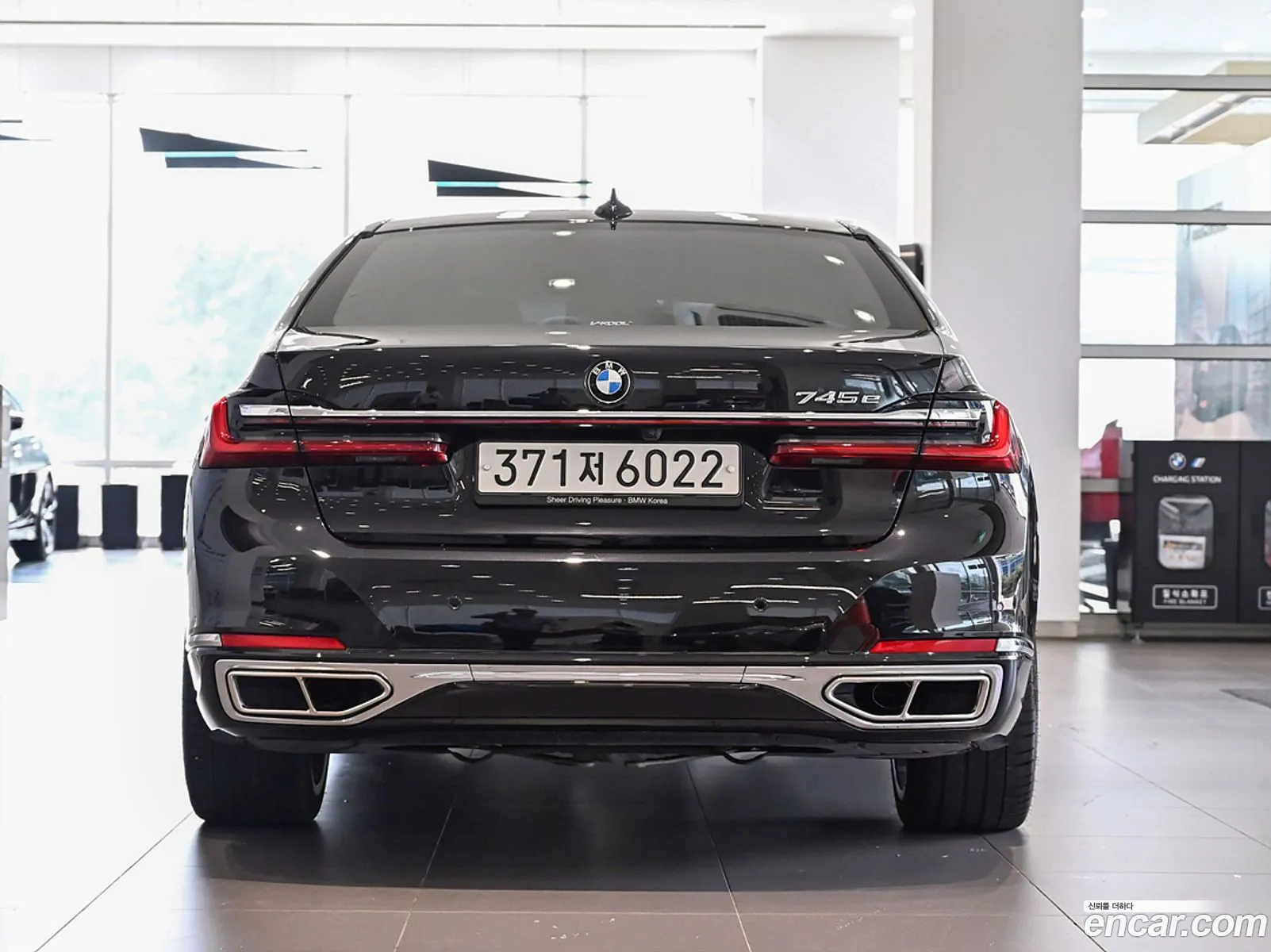 BMW 7 Series G11 745E Iperformance Design Pure Excellence - фотография 98345