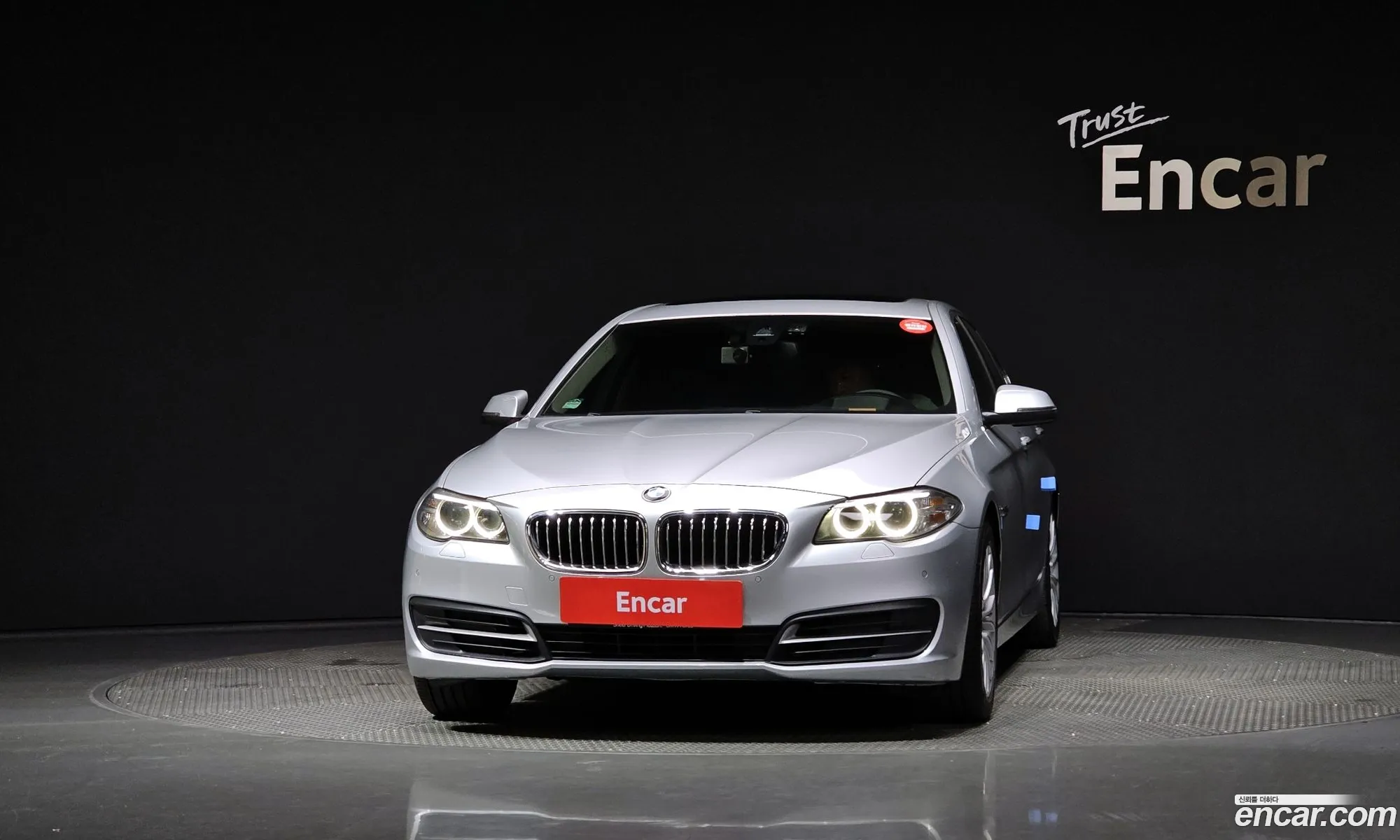 BMW 5 Series F10 520D - фотография 98332
