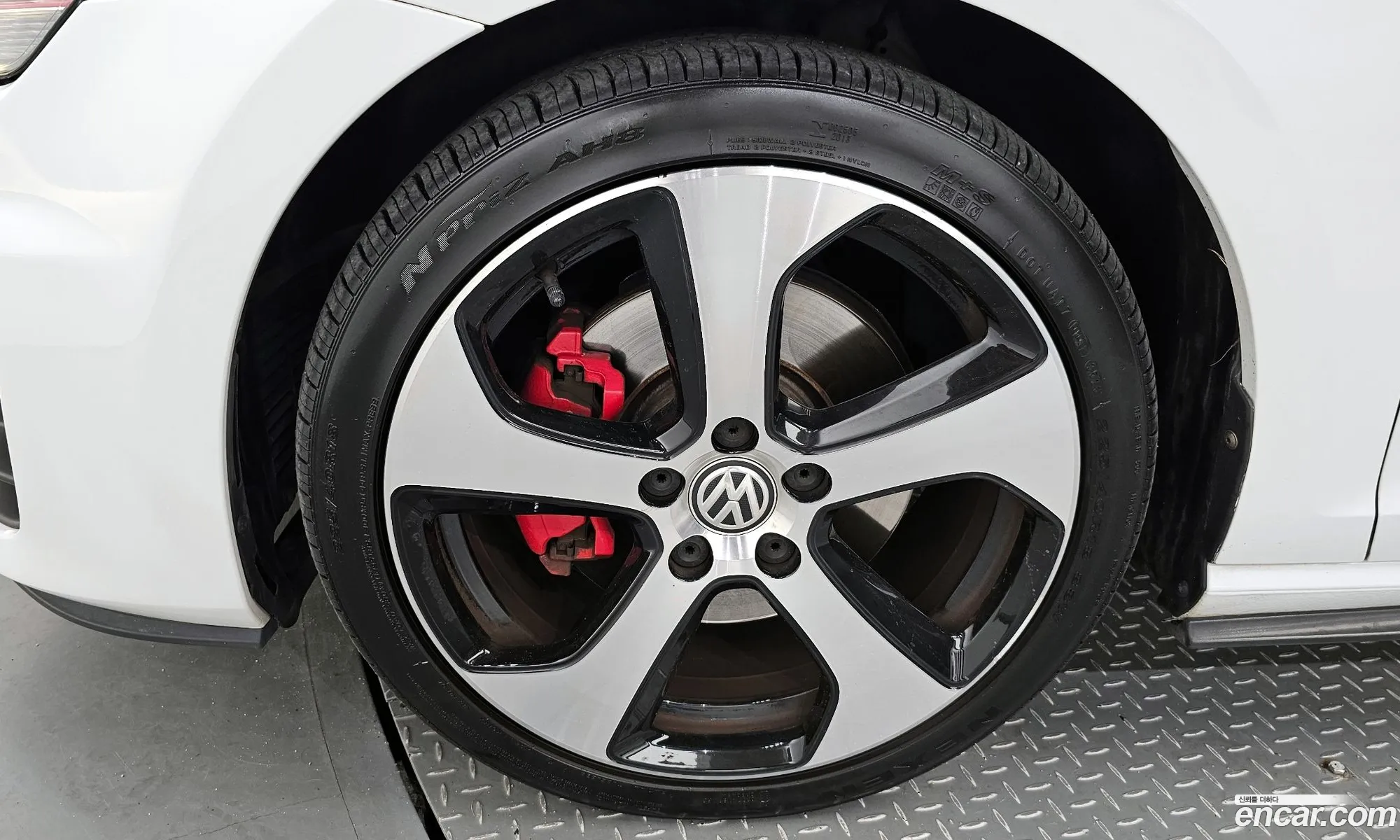 Volkswagen Golf 7Th Generation 20 Gti - фотография 12702687