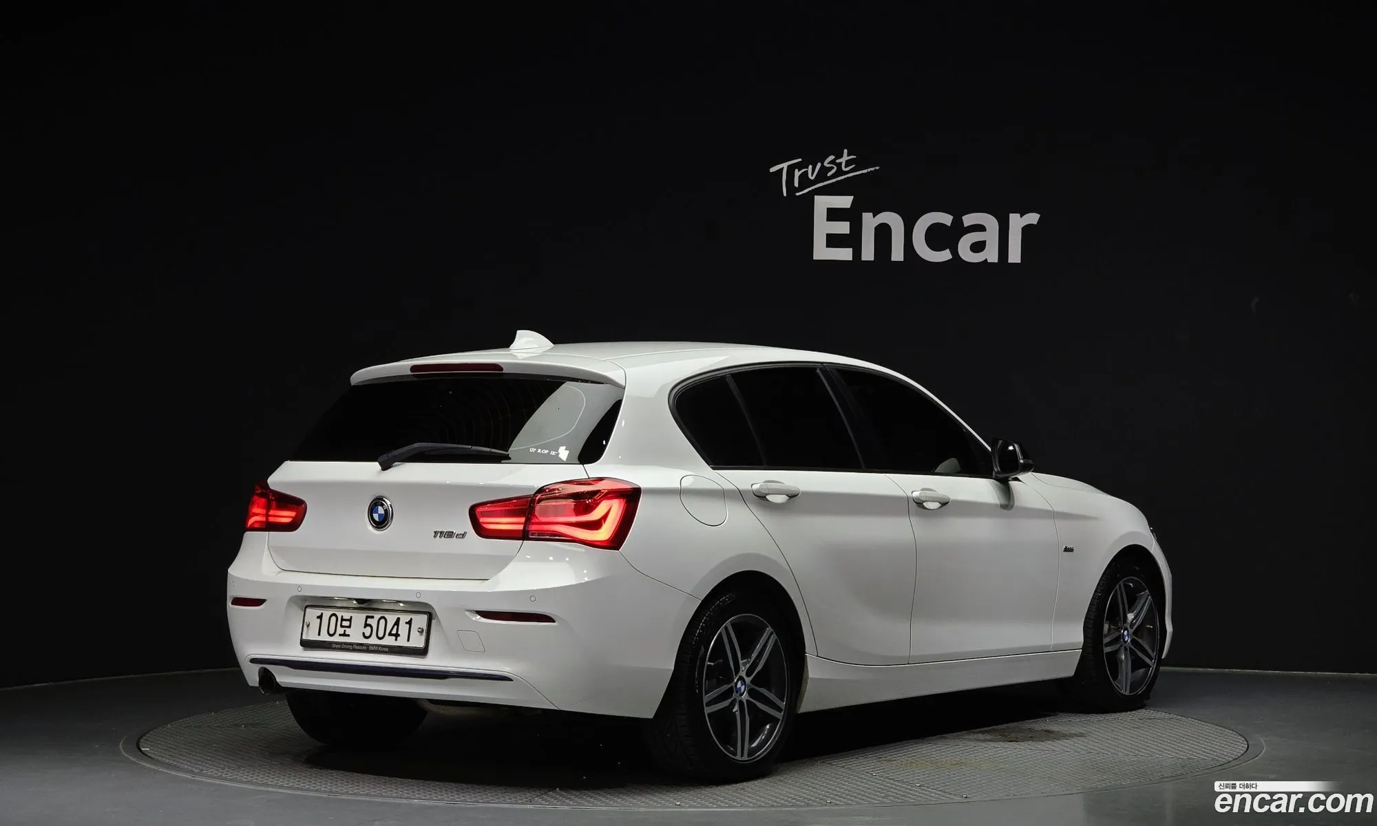BMW 1 Series F20 118D Sports 5-Door - фотография 2399013
