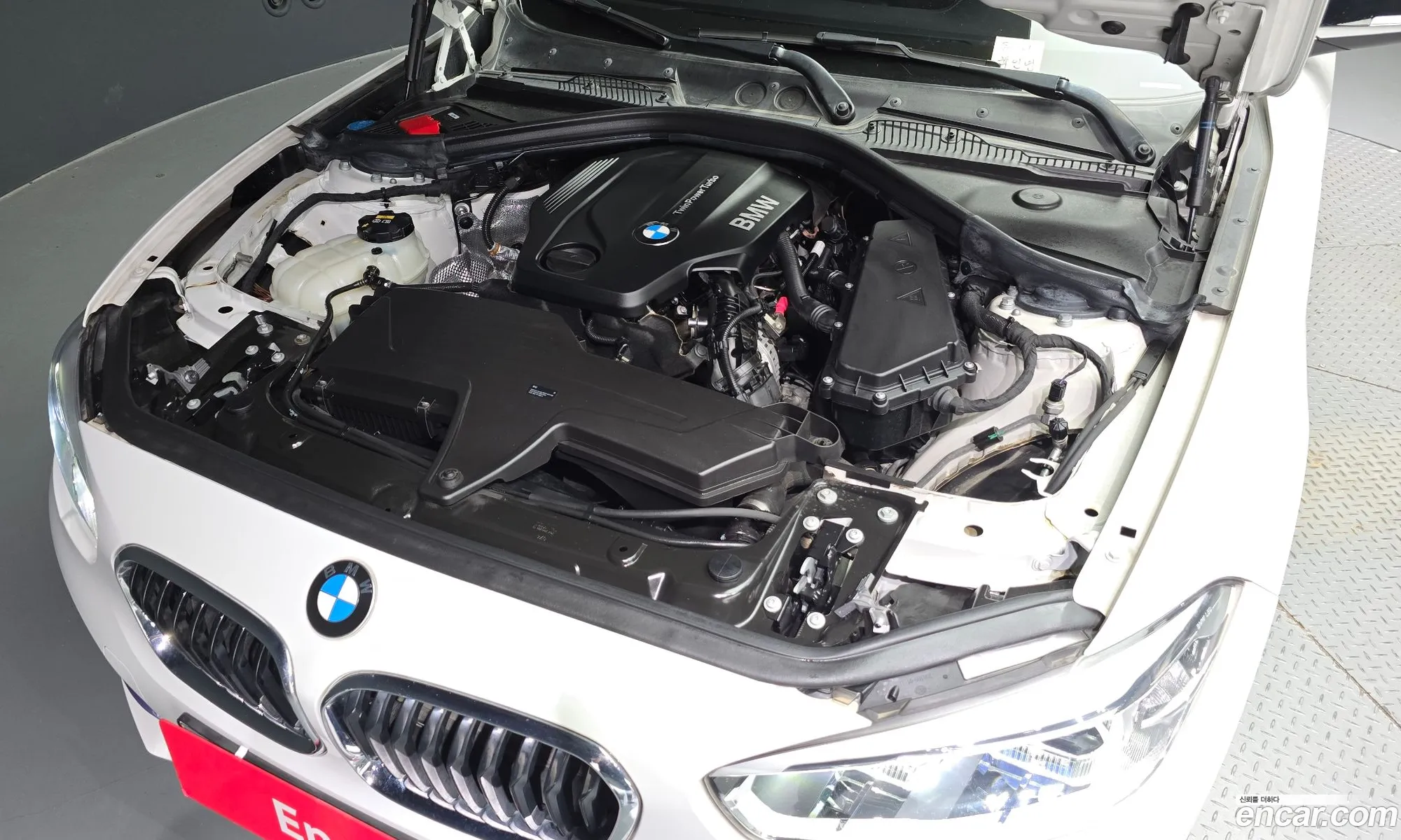 BMW 1 Series F20 118D Sports 5-Door - фотография 2399017