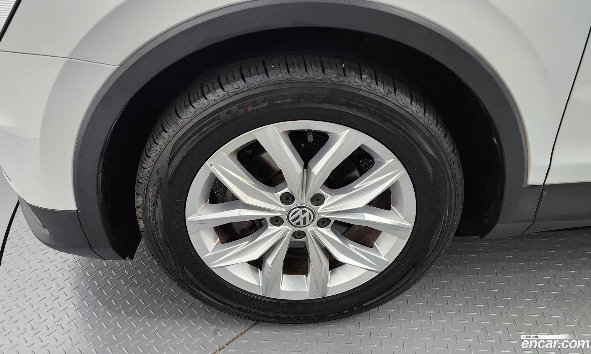 Volkswagen Tiguan 2Nd Generation 20 Tdi Premium - фотография 12702639