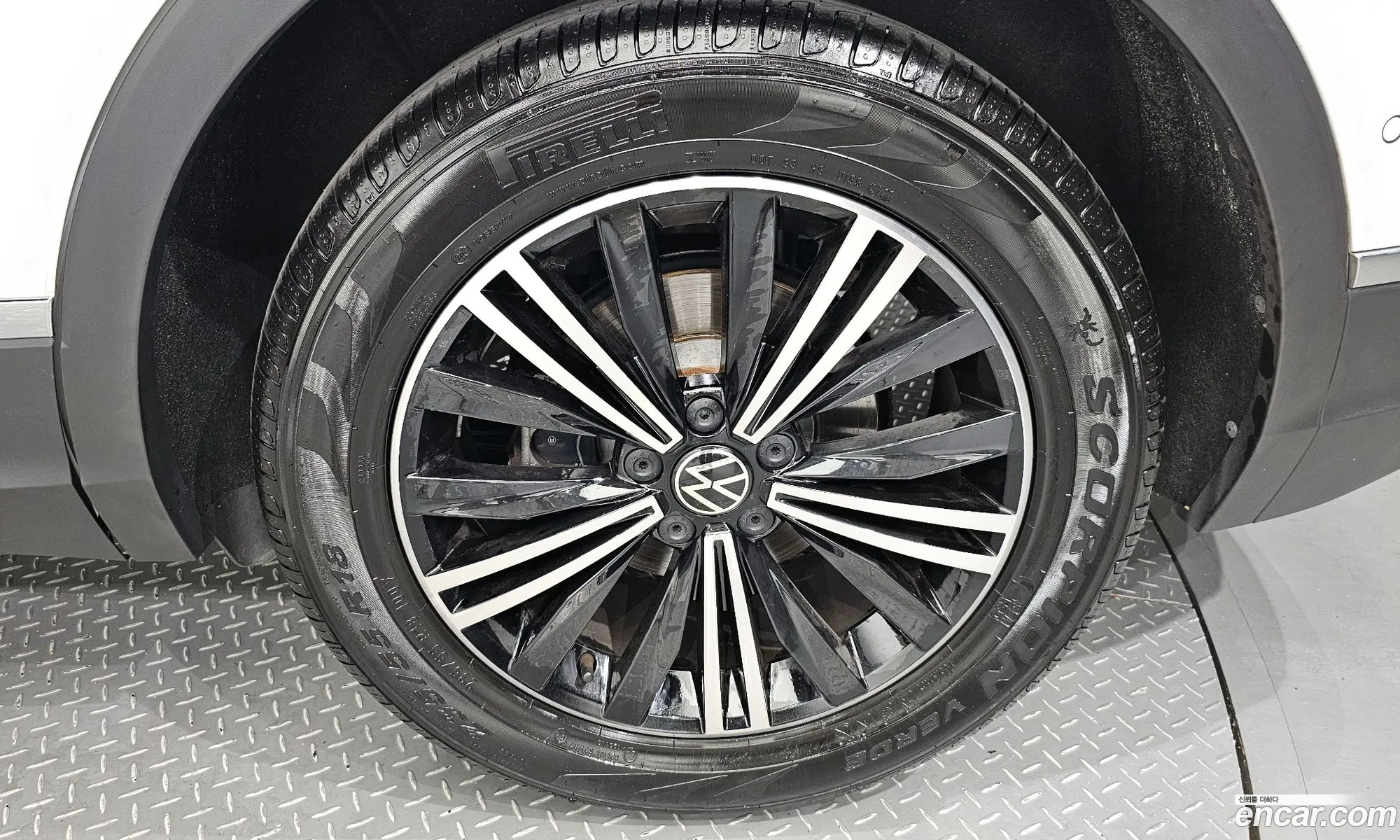 Volkswagen Tiguan 2Nd Generation 20 Tdi Premium - фотография 12702627